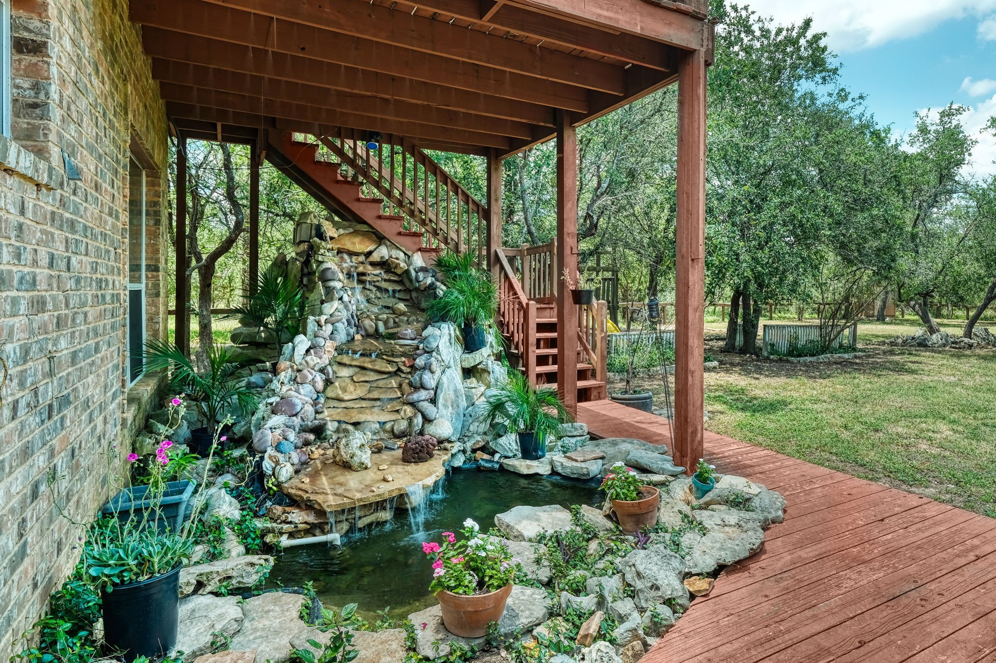 main property photo 29