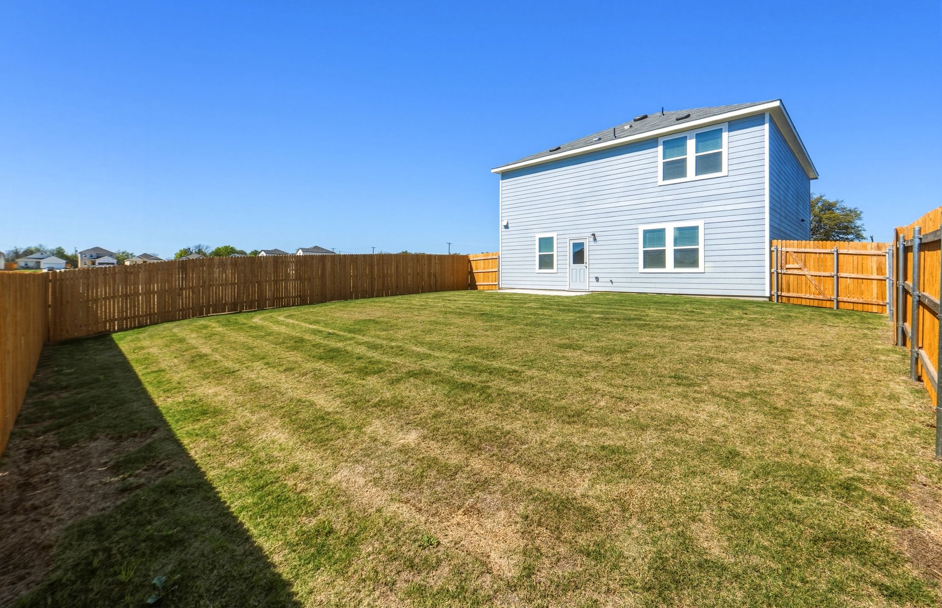 main property photo 20