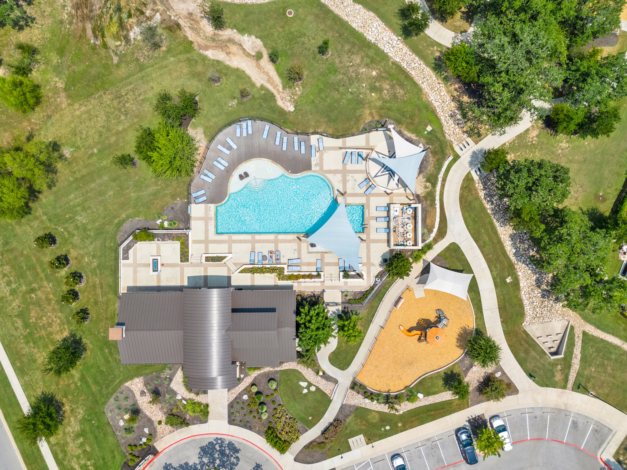 main property photo 21