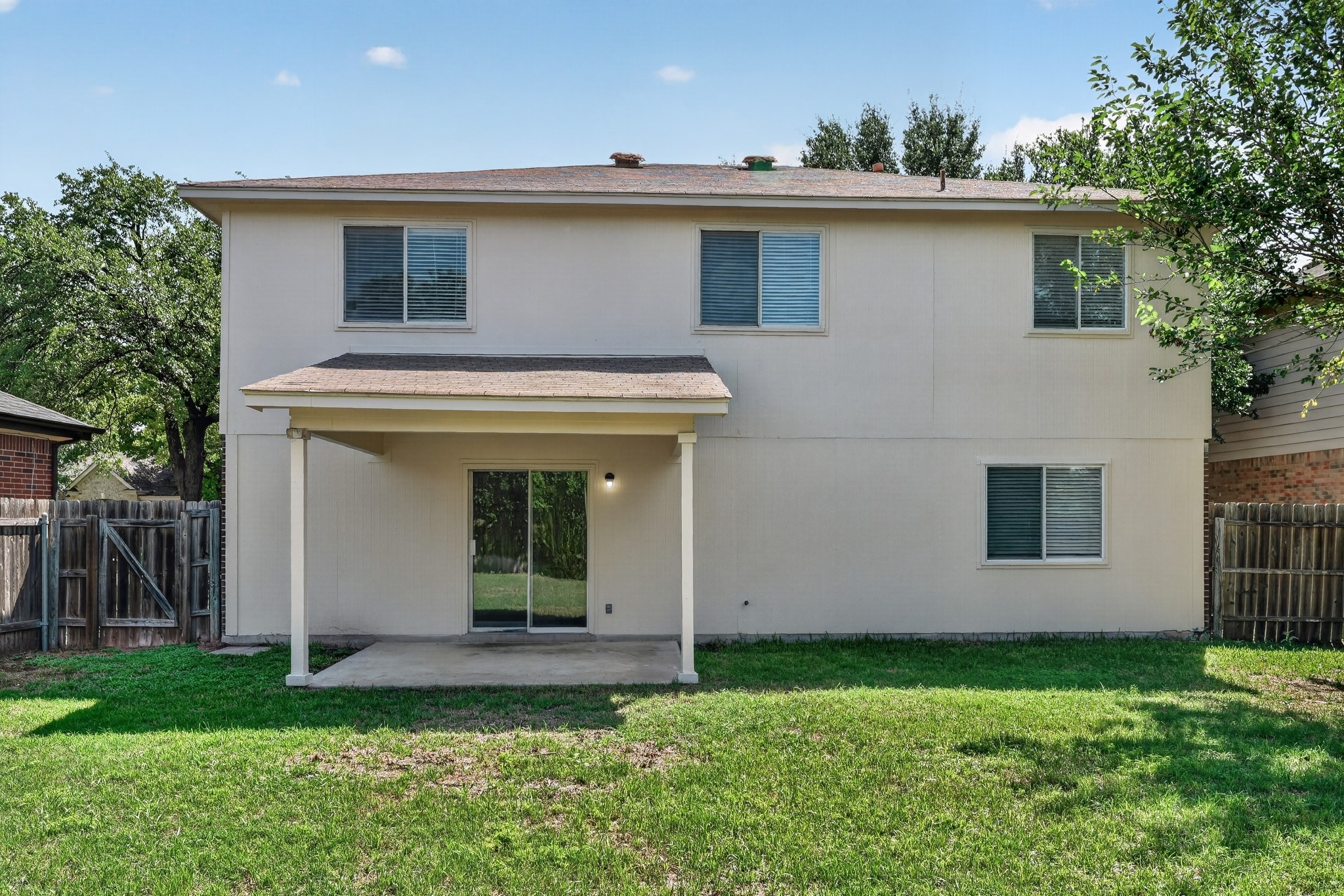 main property photo 22