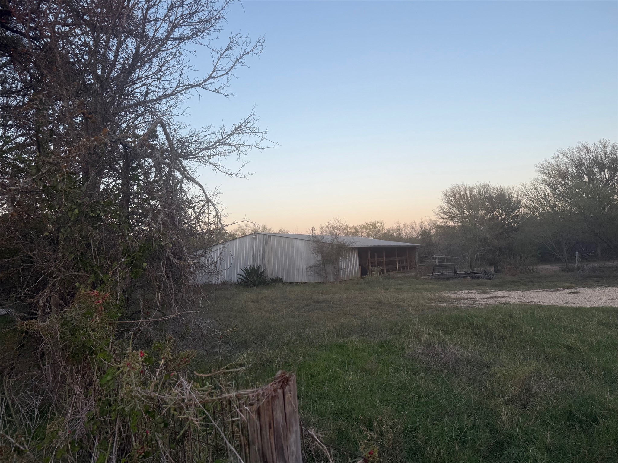 main property photo 34