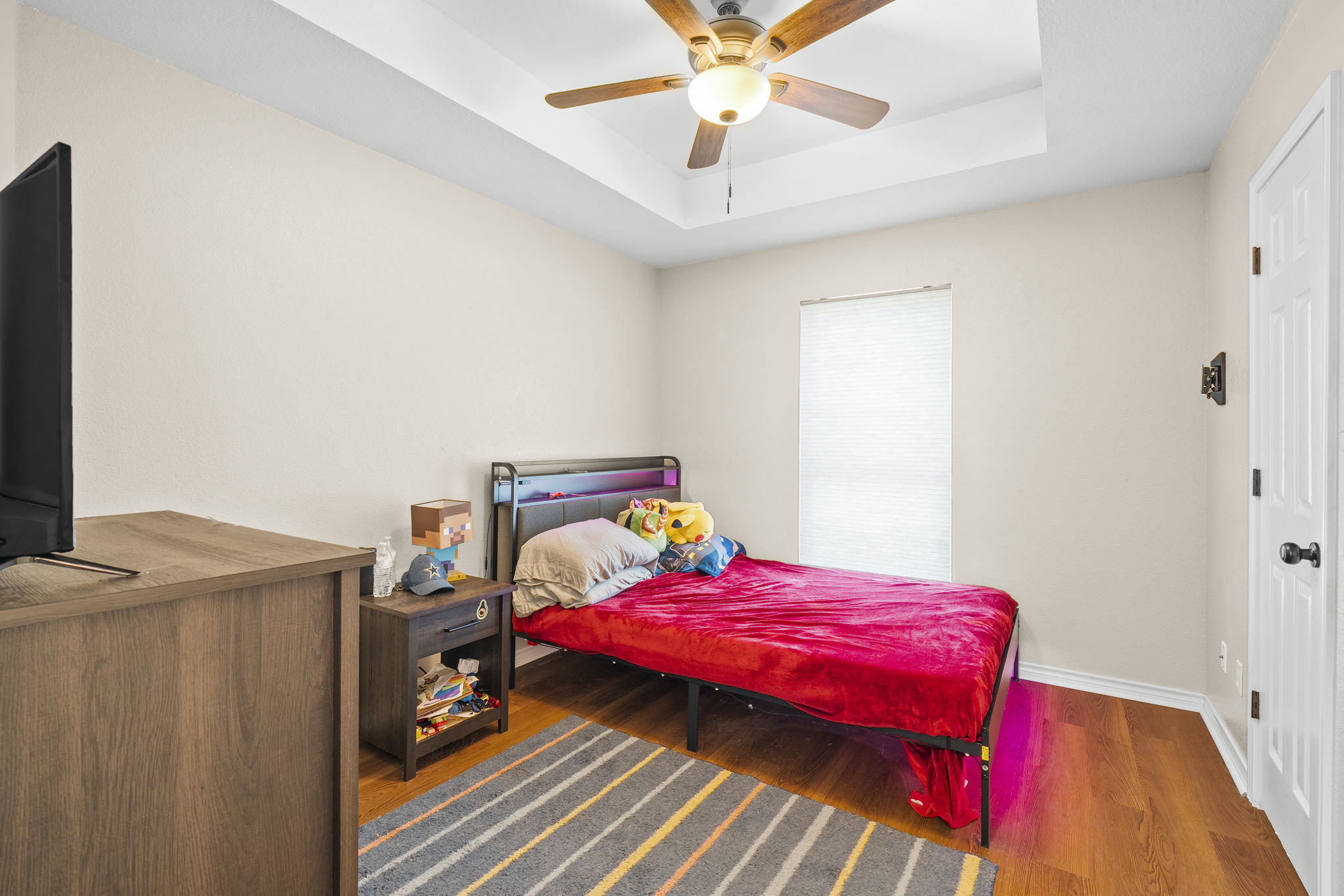 main property photo 20