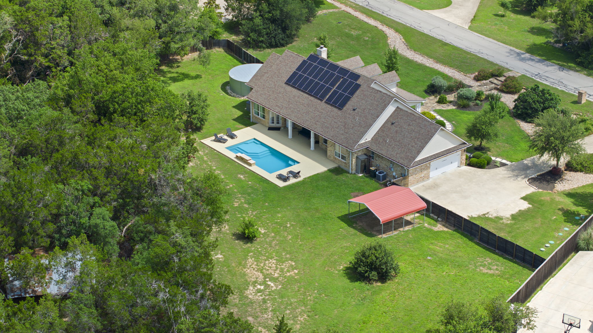 main property photo 37
