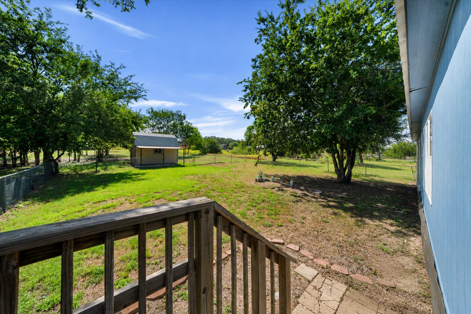 main property photo 27