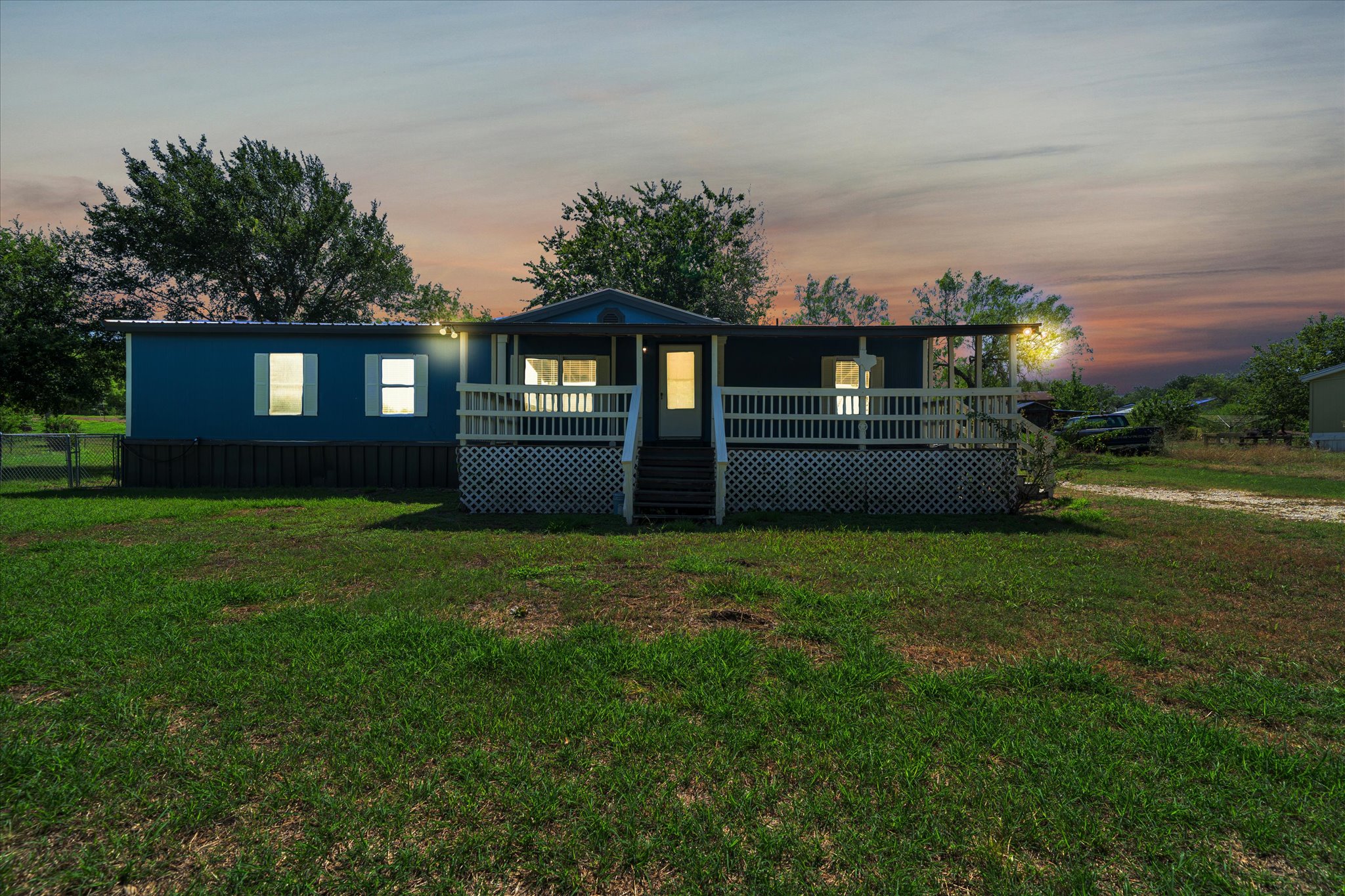 main property photo 36