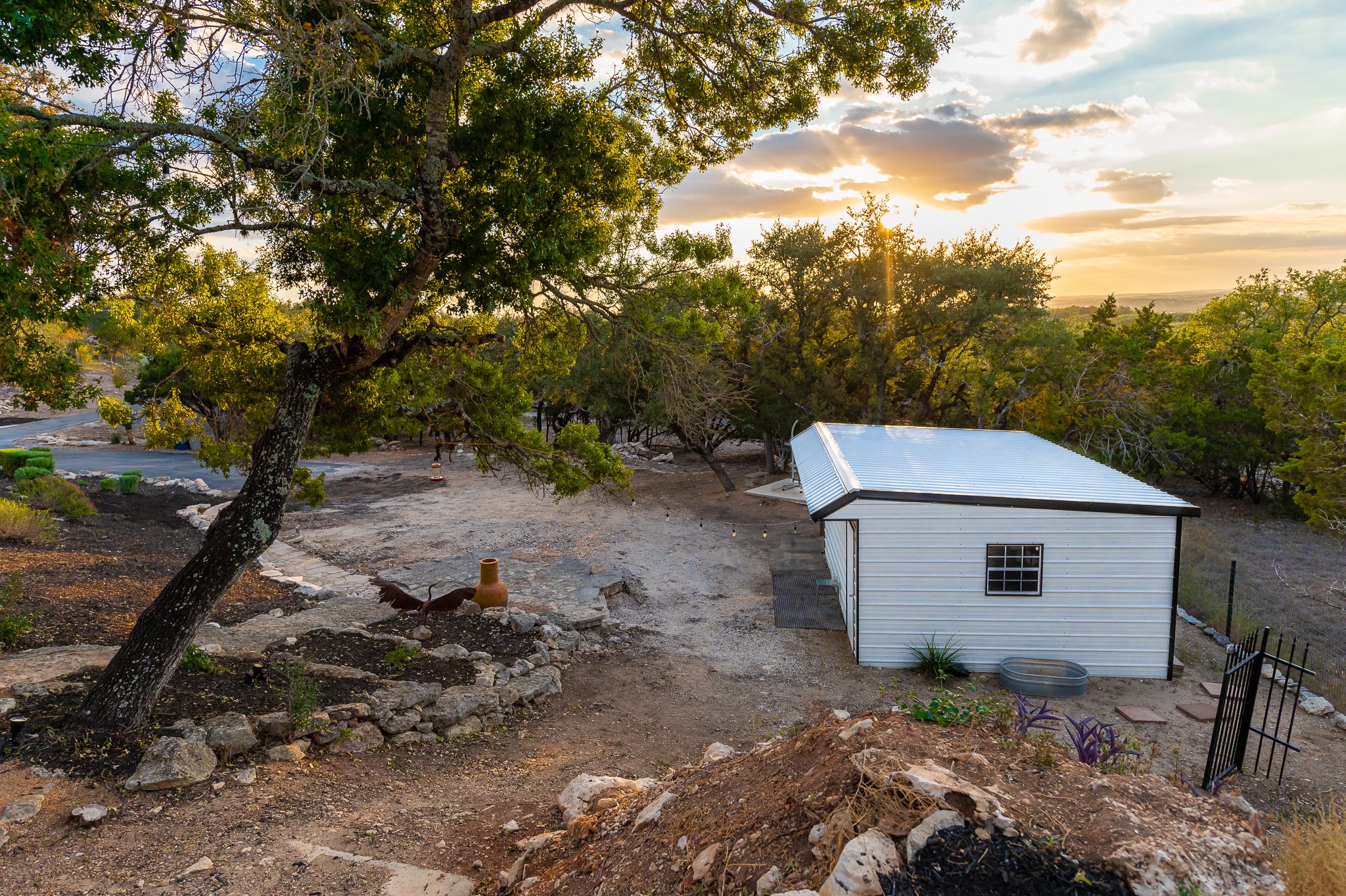 main property photo 16