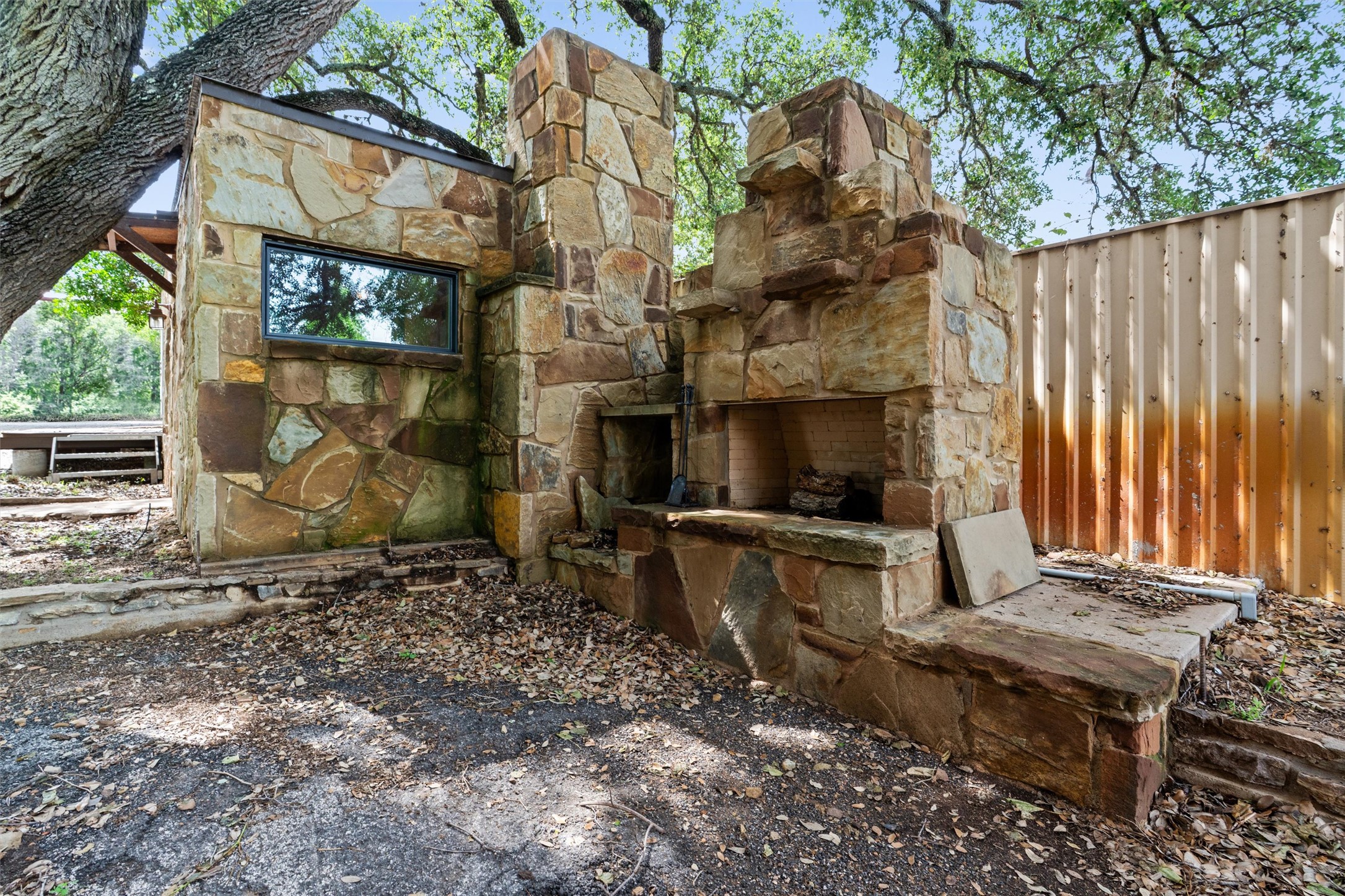 main property photo 22