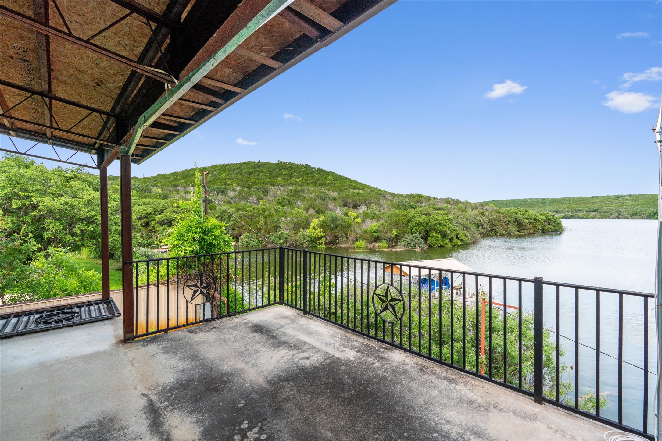 main property photo 27
