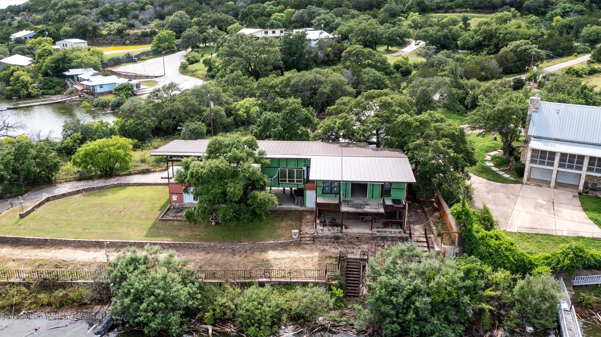 main property photo 6