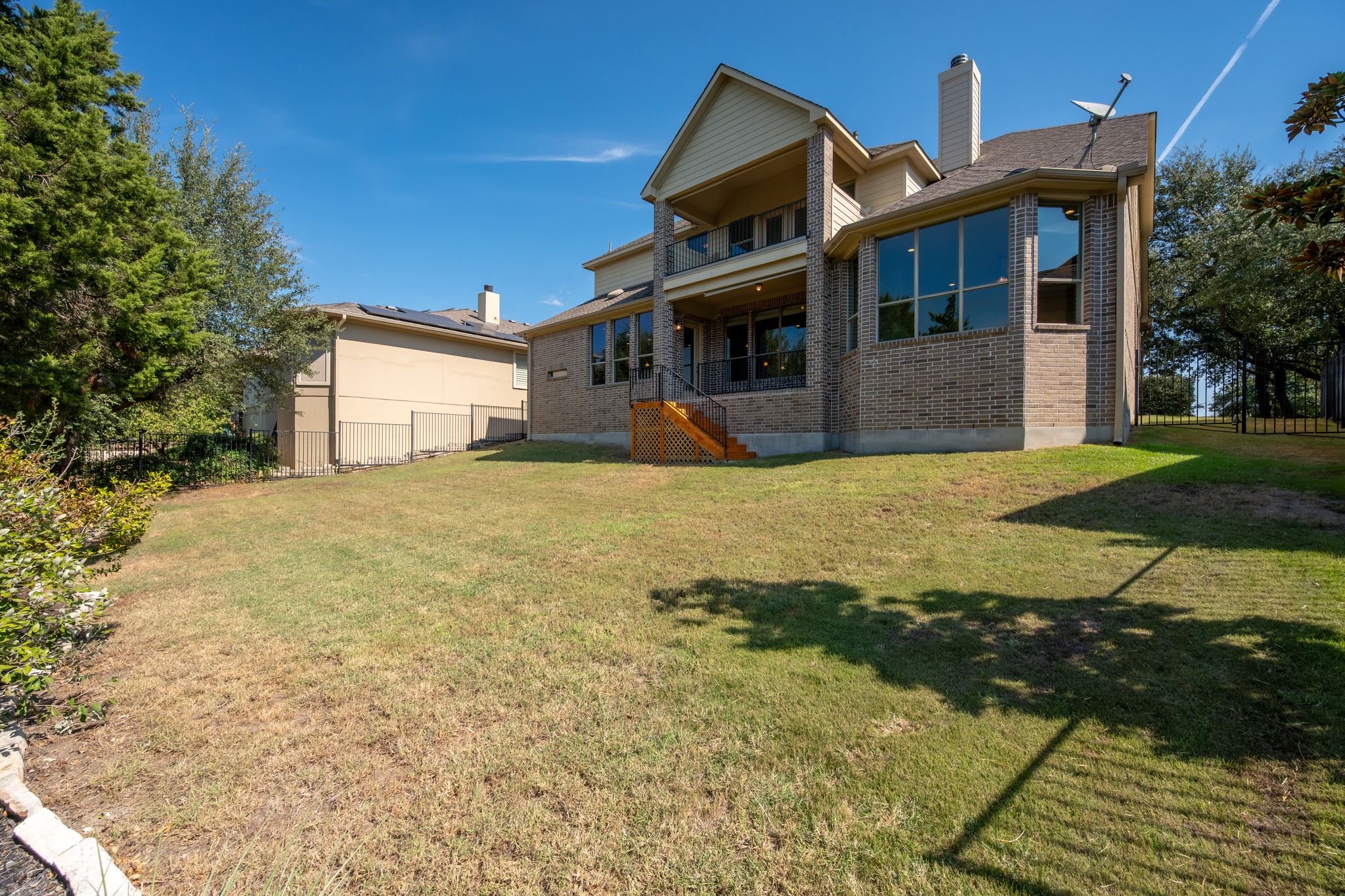 main property photo 34