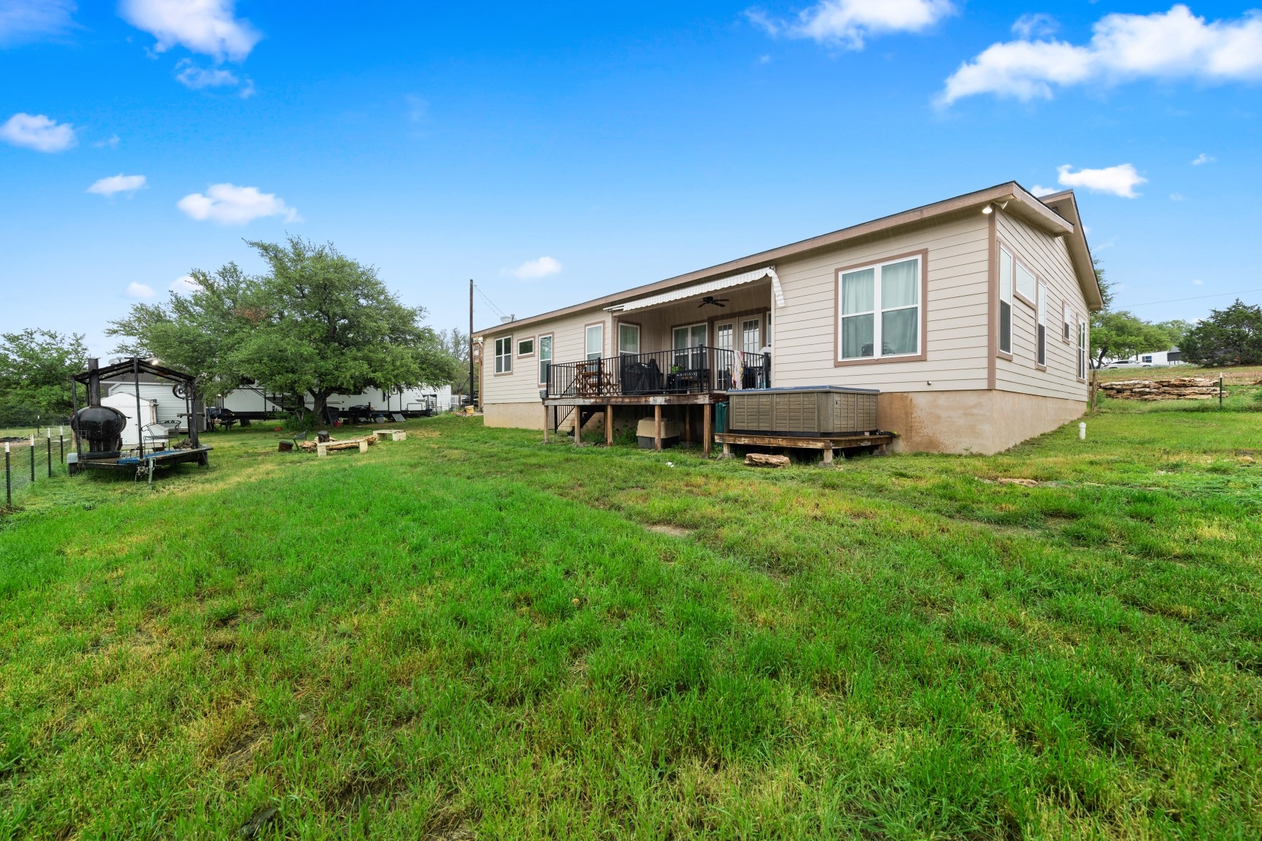 main property photo 32