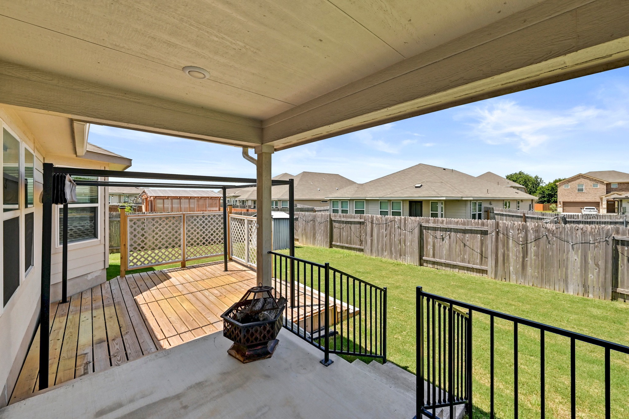 main property photo 29