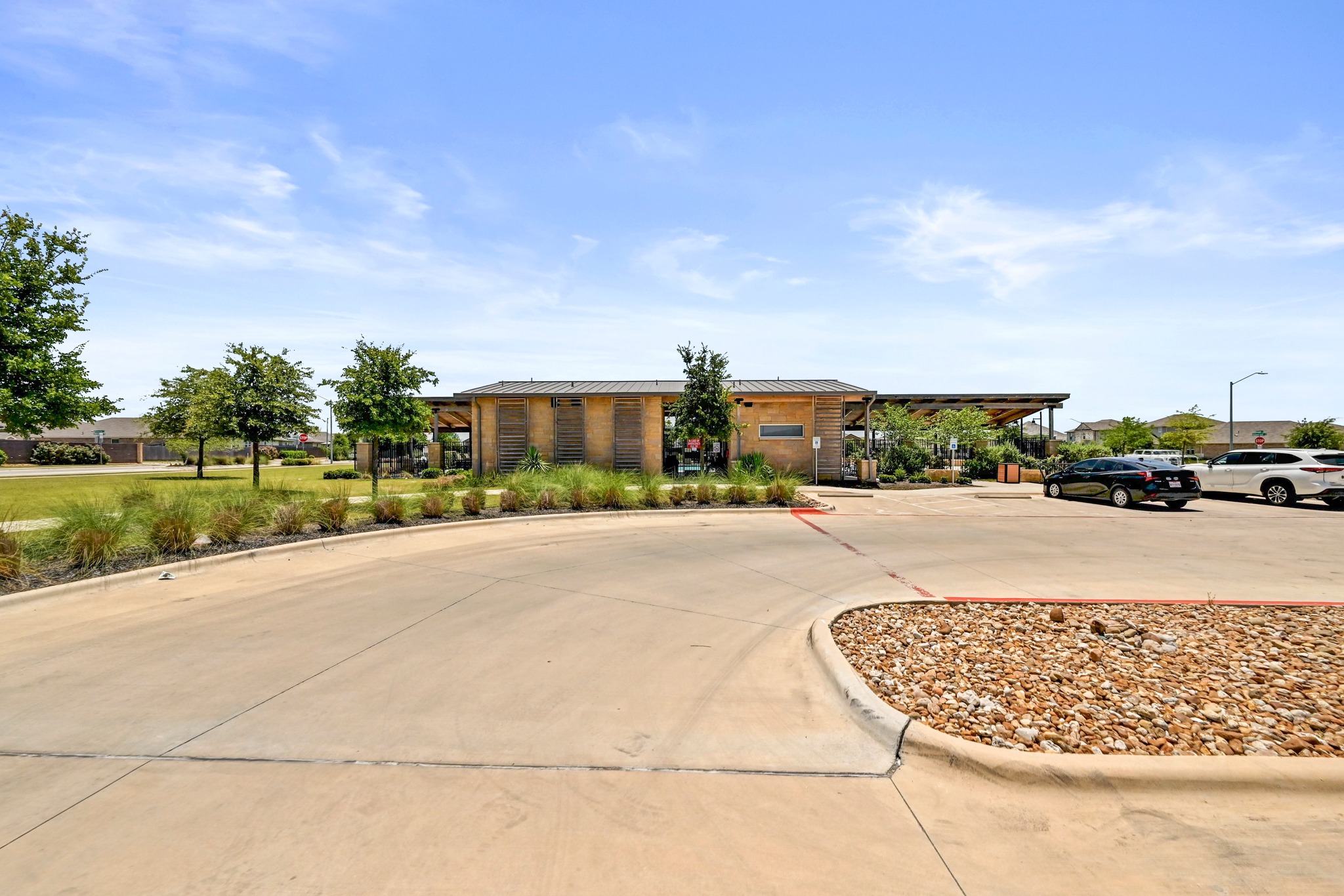 main property photo 36