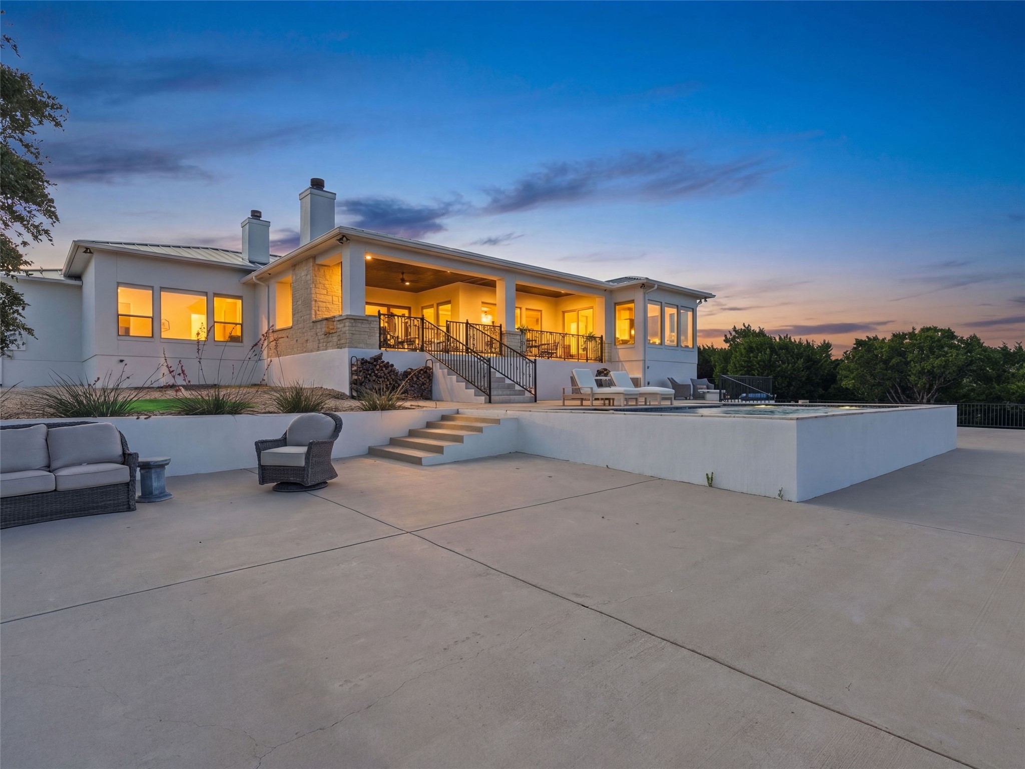 main property photo 35