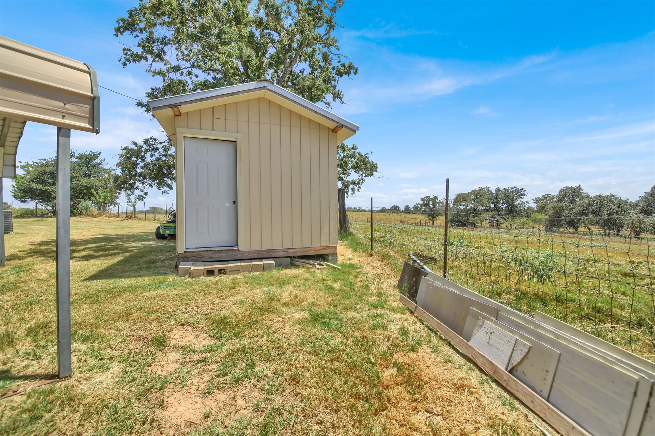 main property photo 24