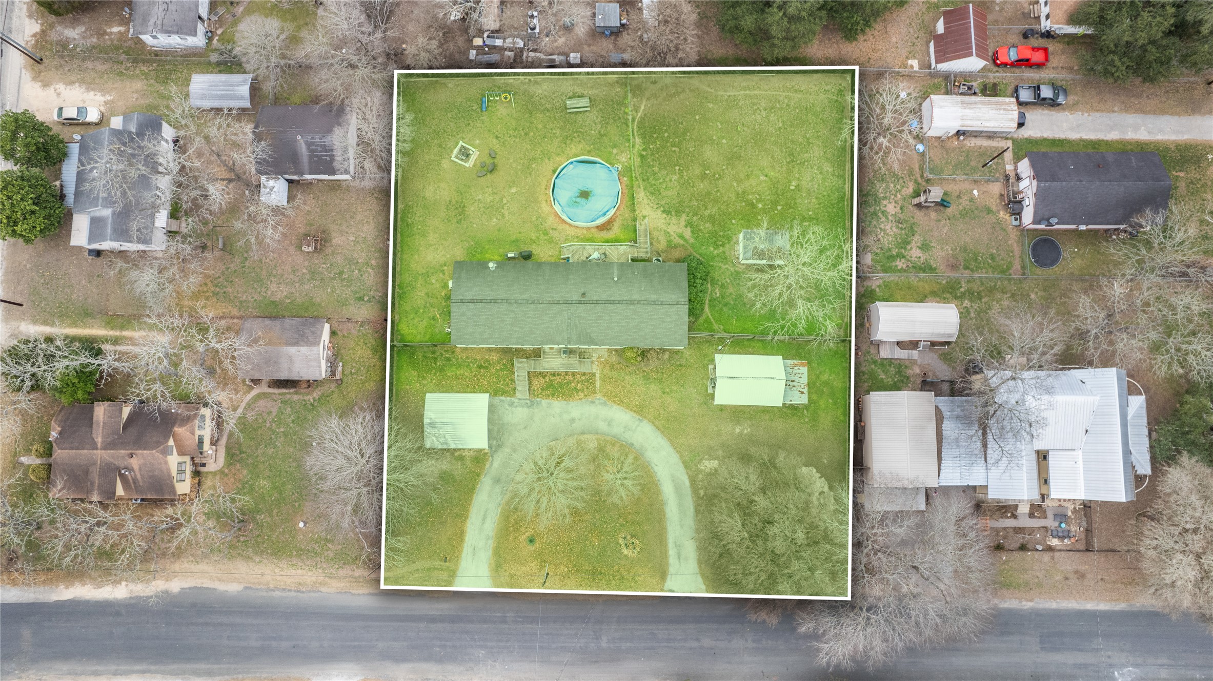 main property photo 28