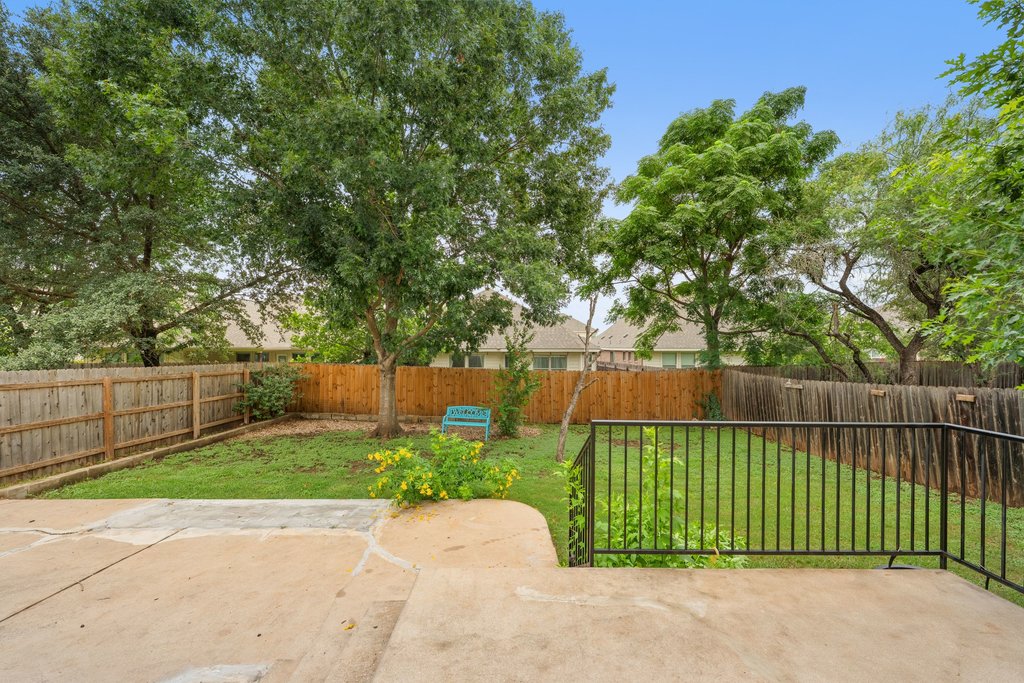 main property photo 31