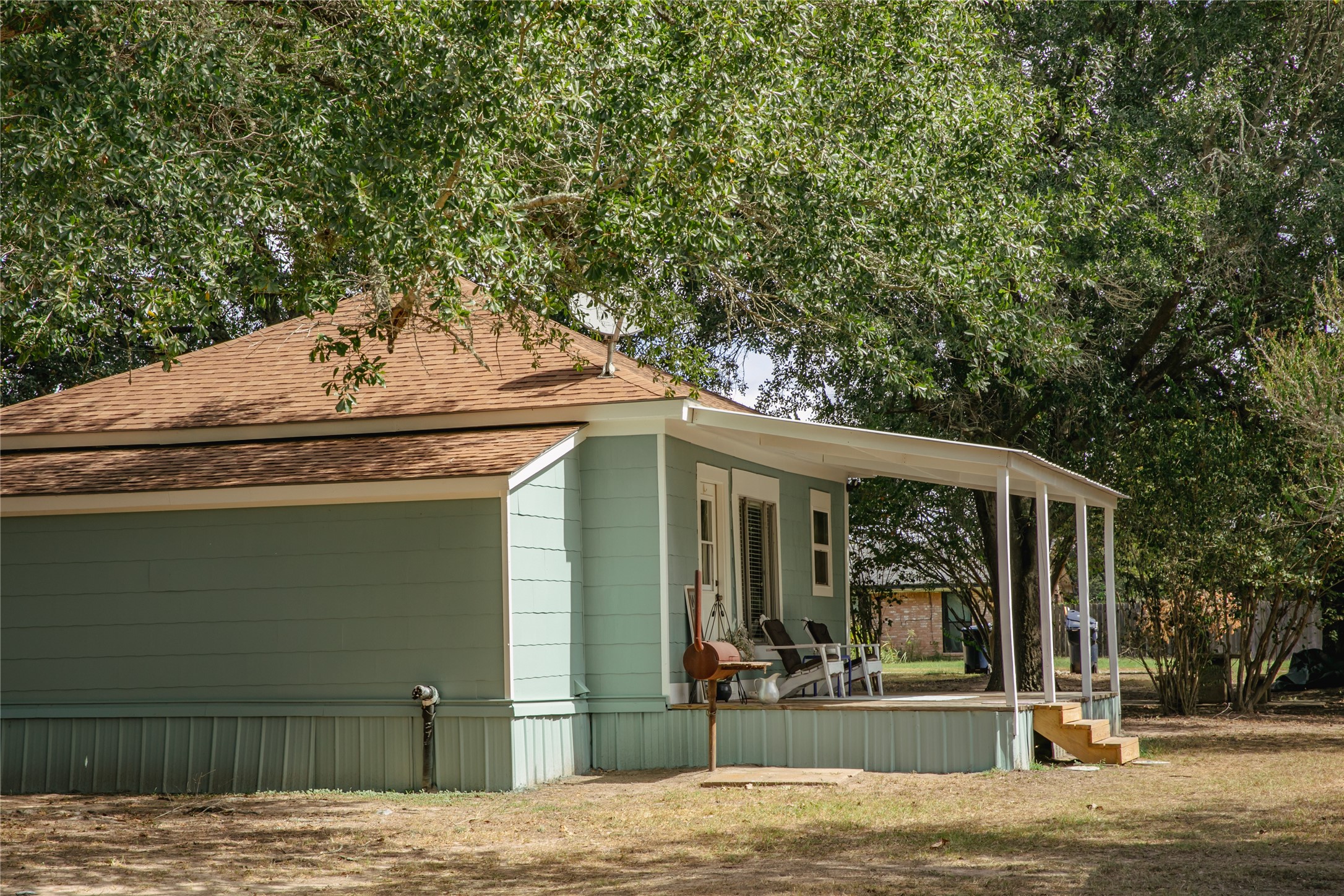 main property photo 16