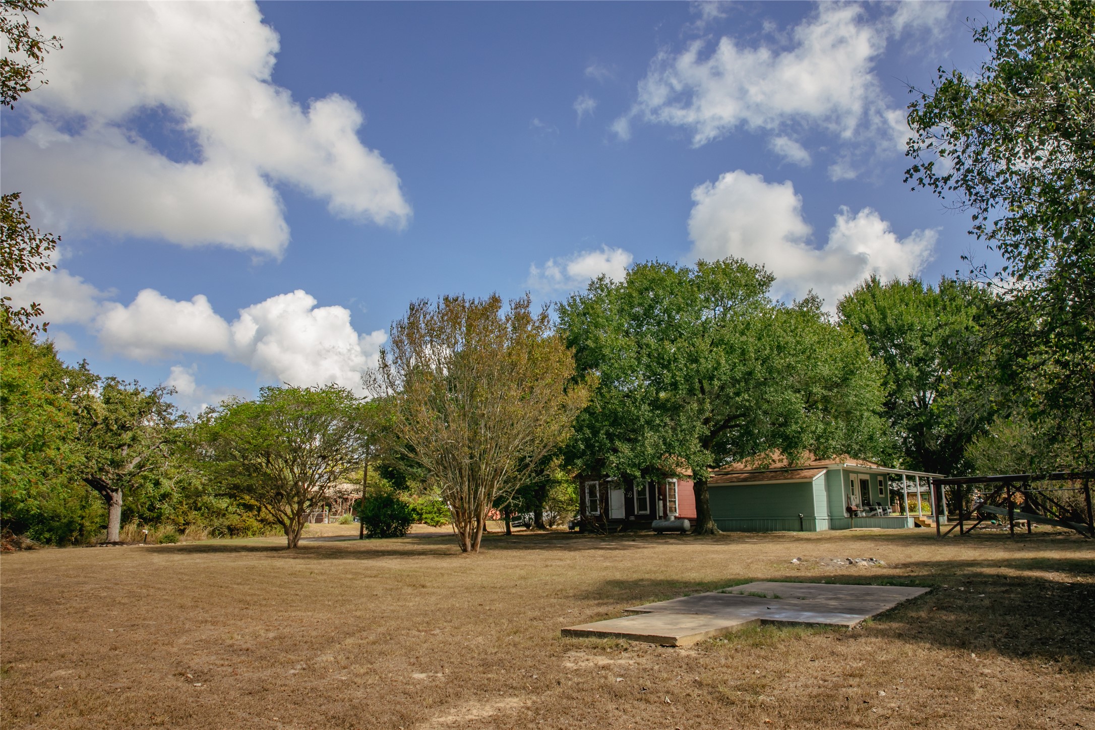 main property photo 17