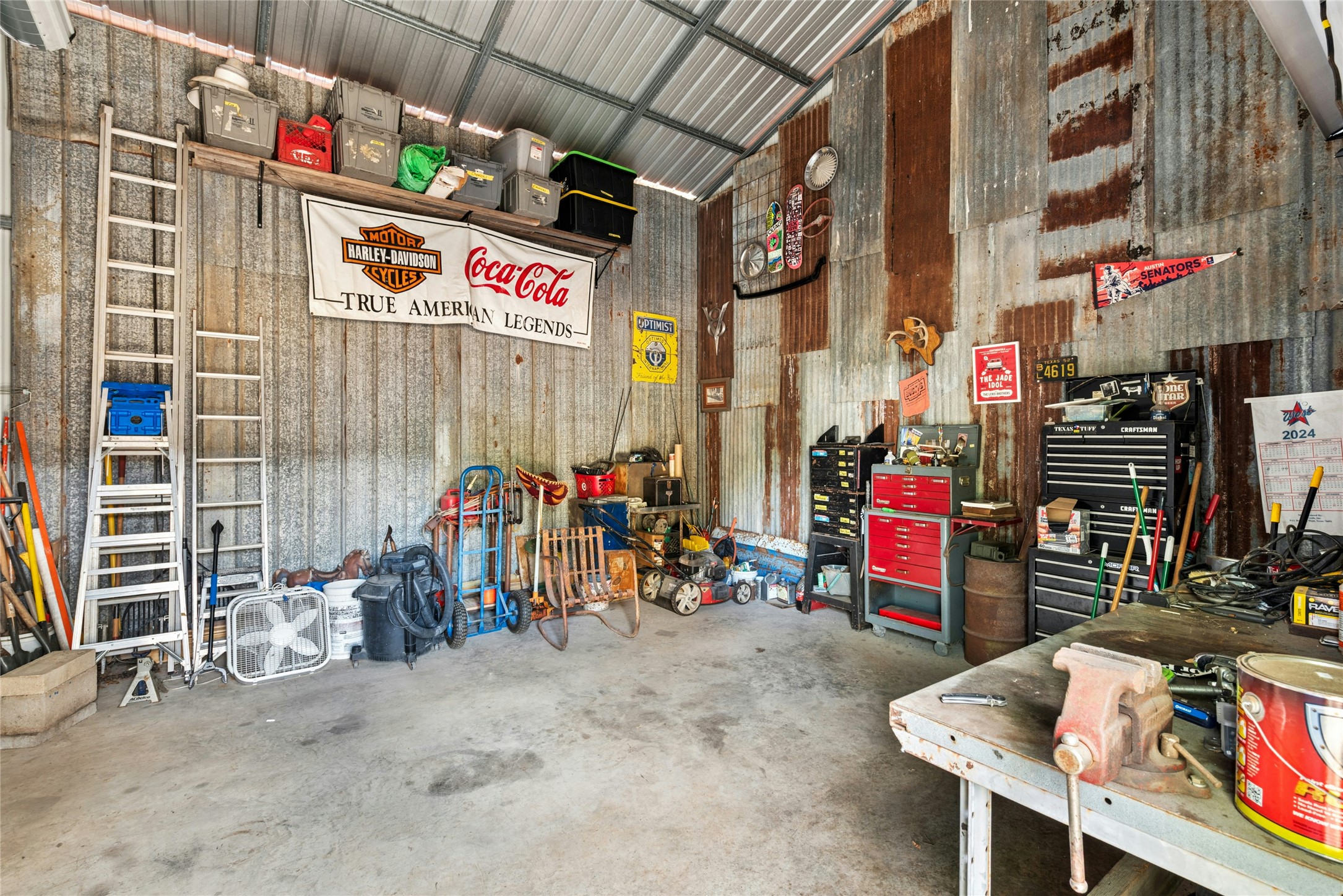 main property photo 22