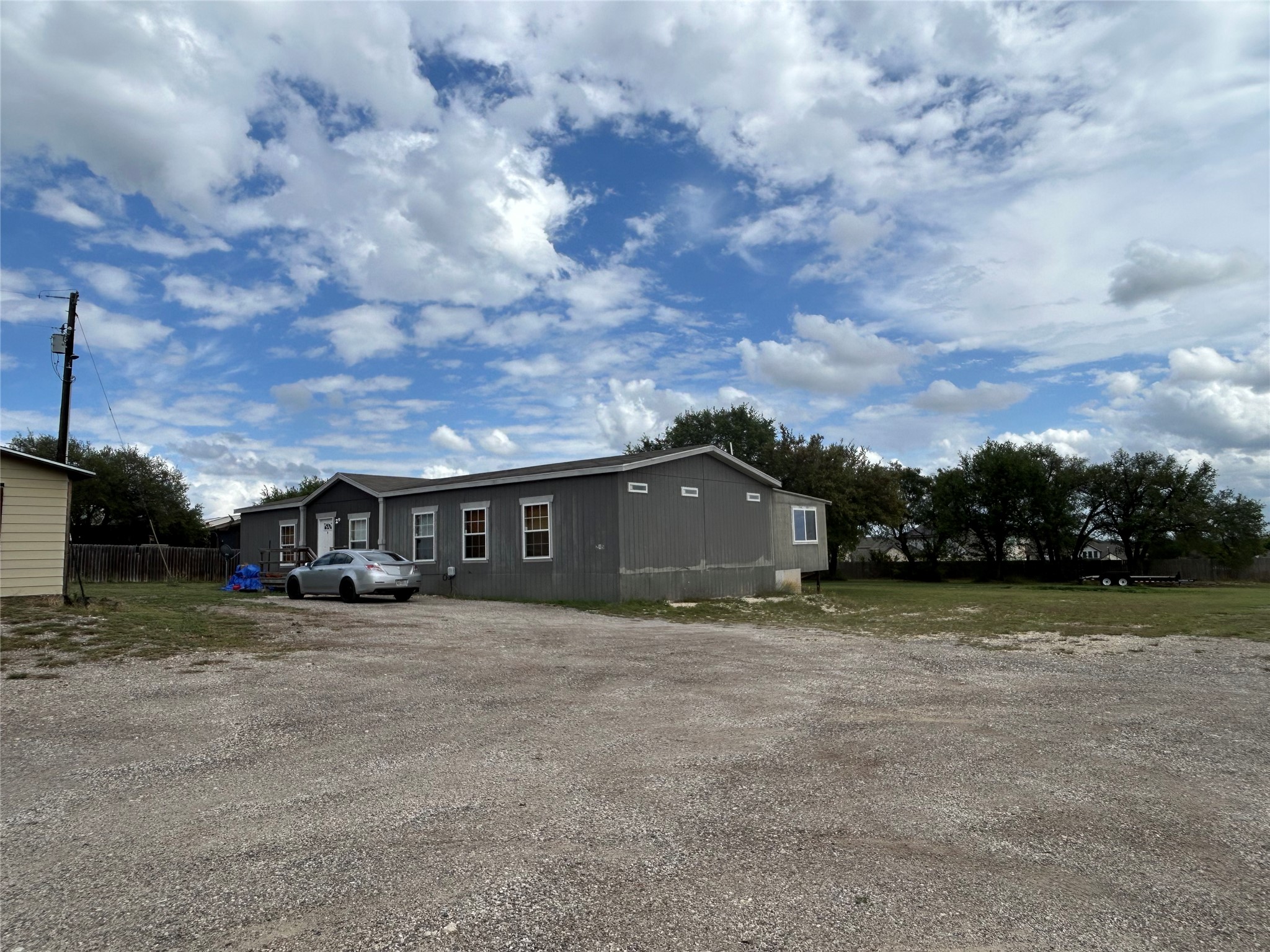 main property photo 7