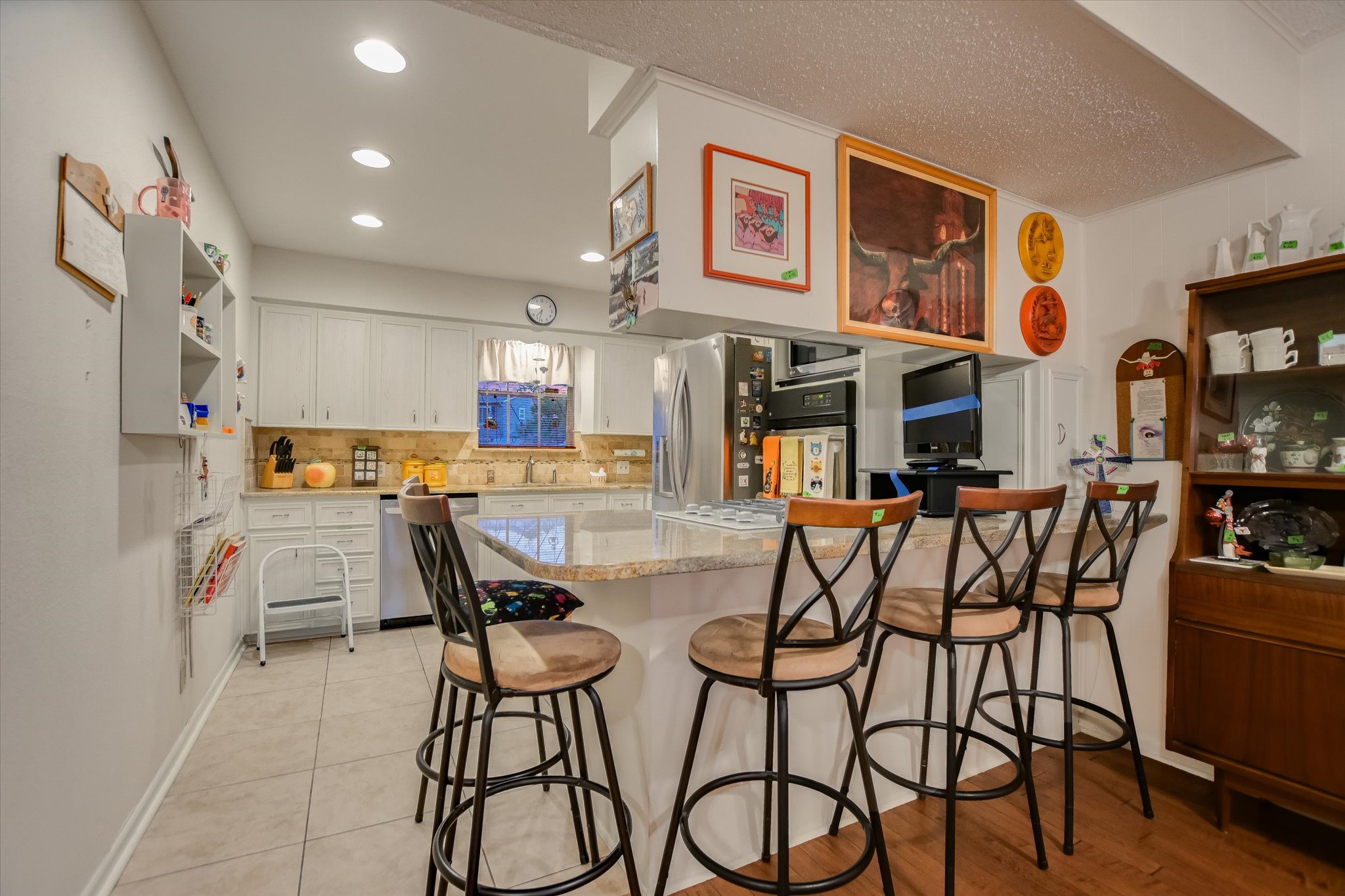 main property photo 8