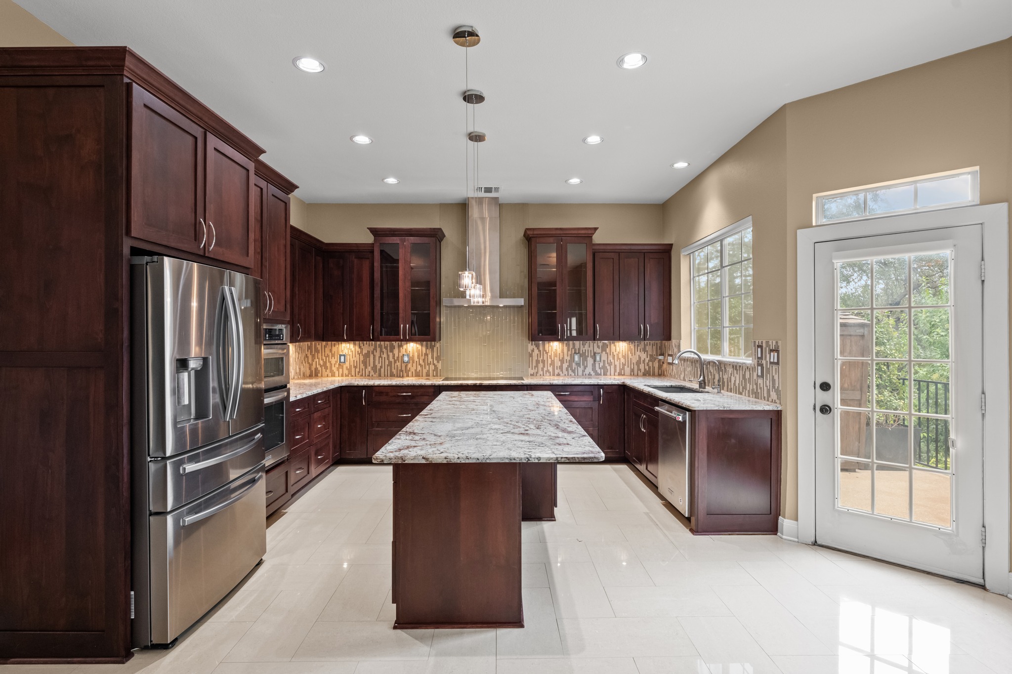 main property photo 2