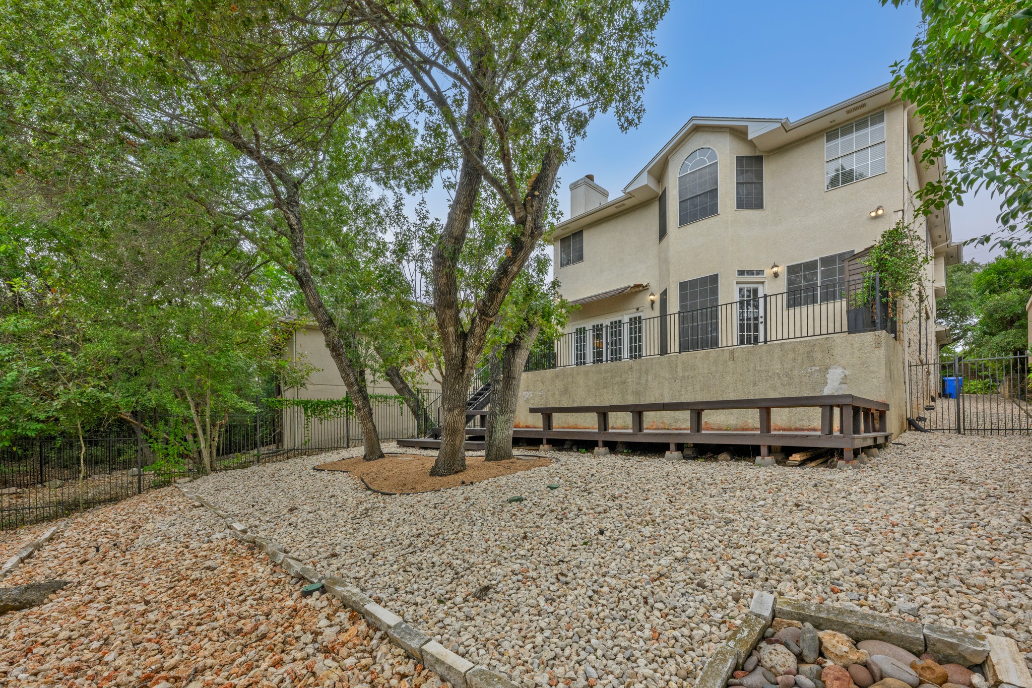 main property photo 26