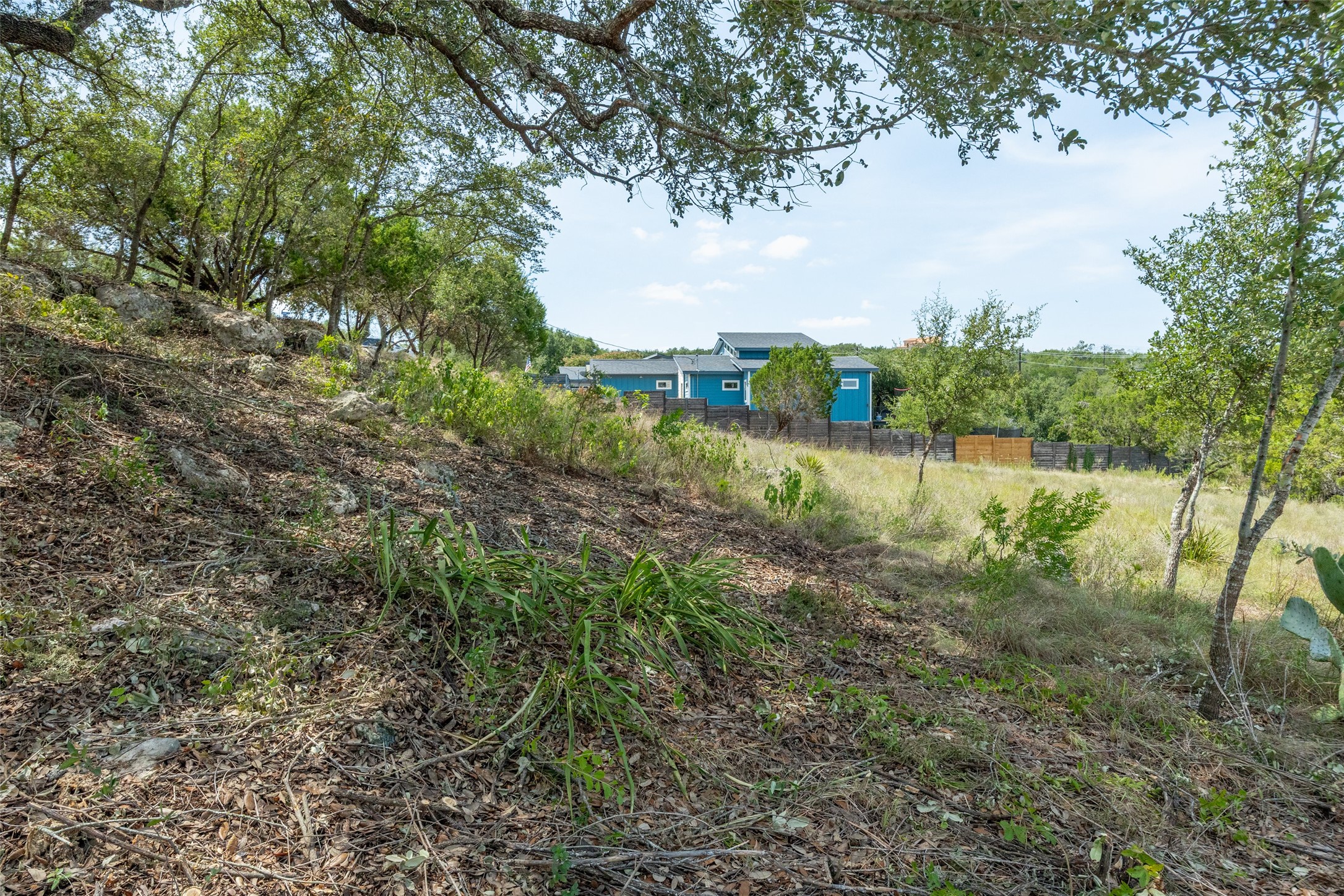 main property photo 6