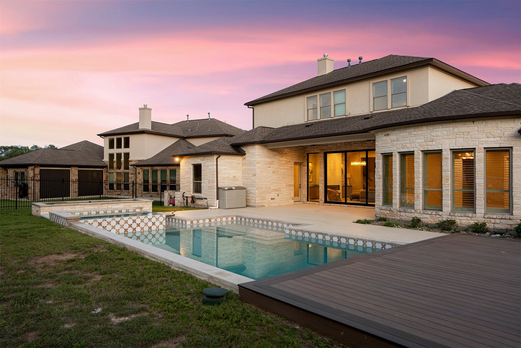 main property photo 37