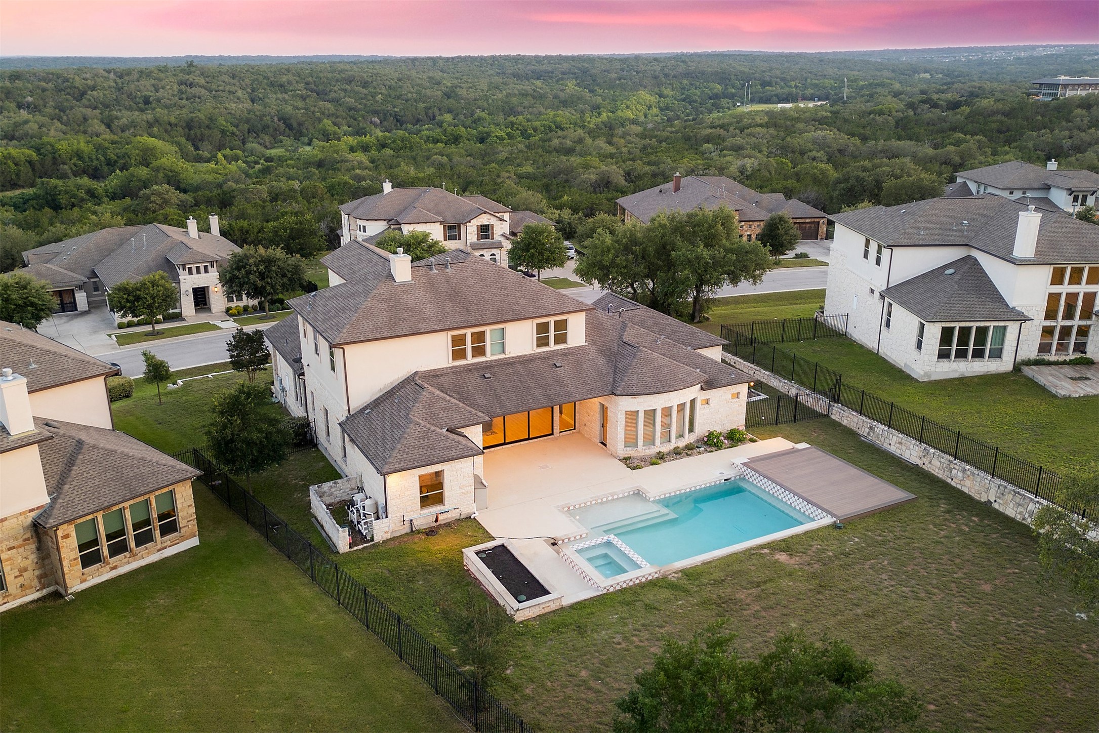 main property photo 6