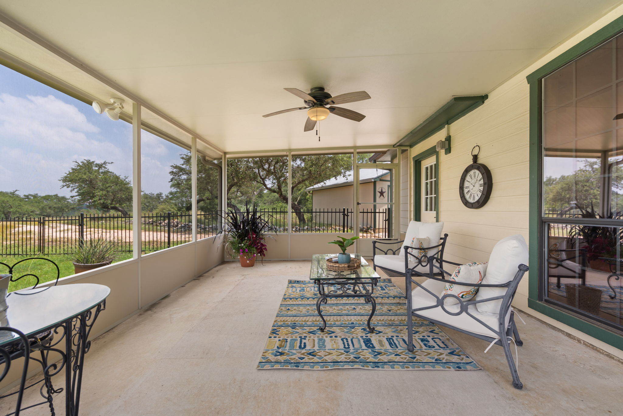 main property photo 14