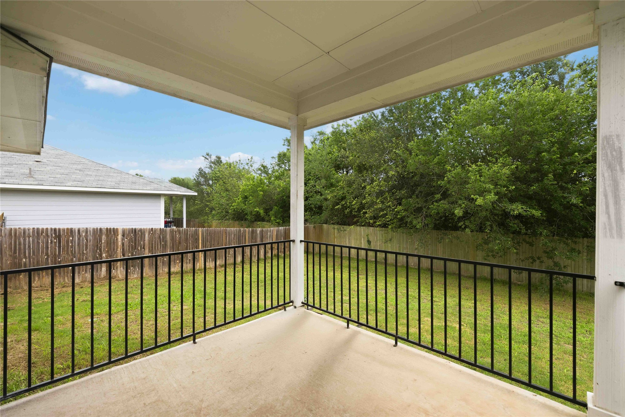 main property photo 13