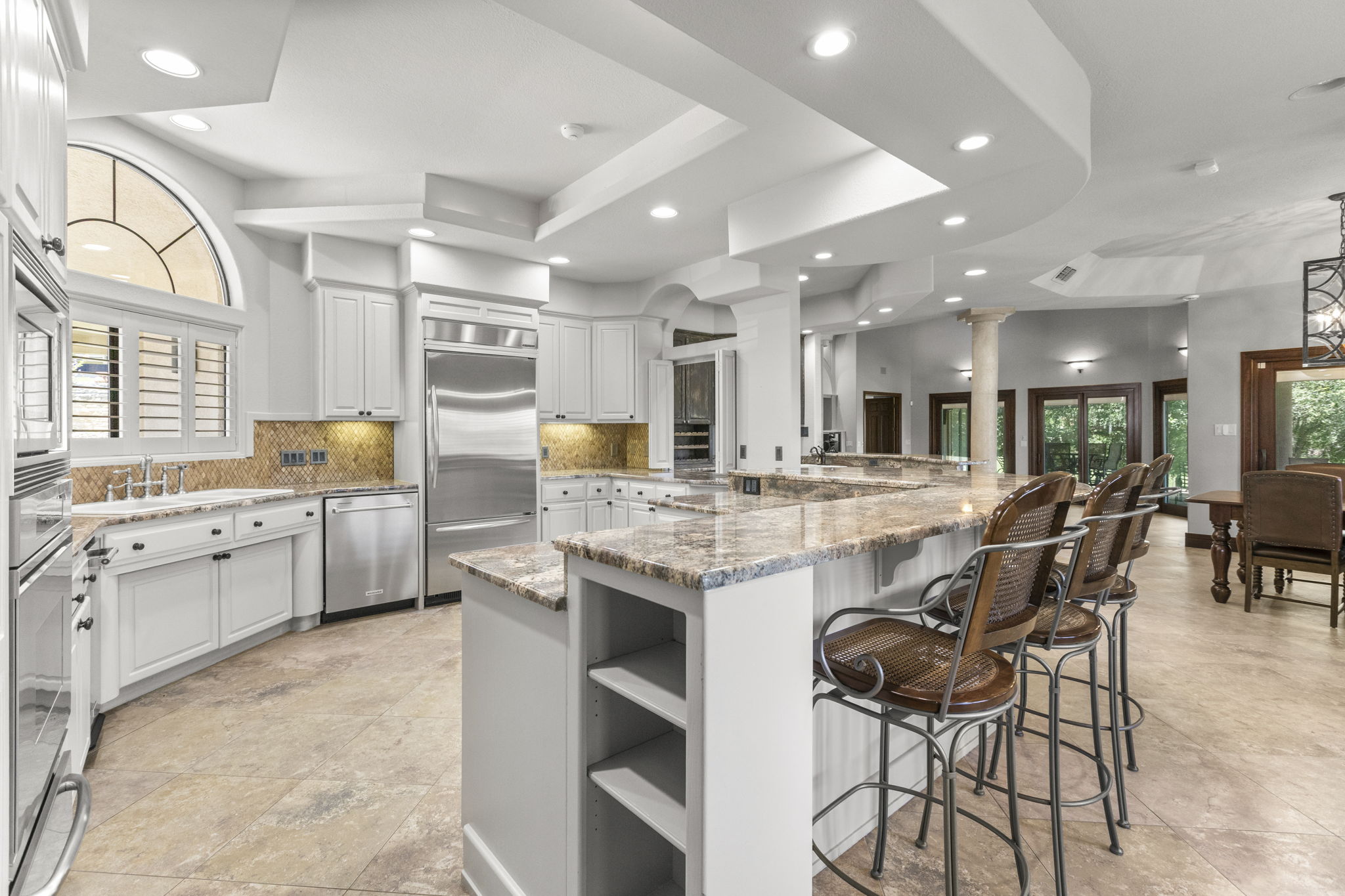 main property photo 11