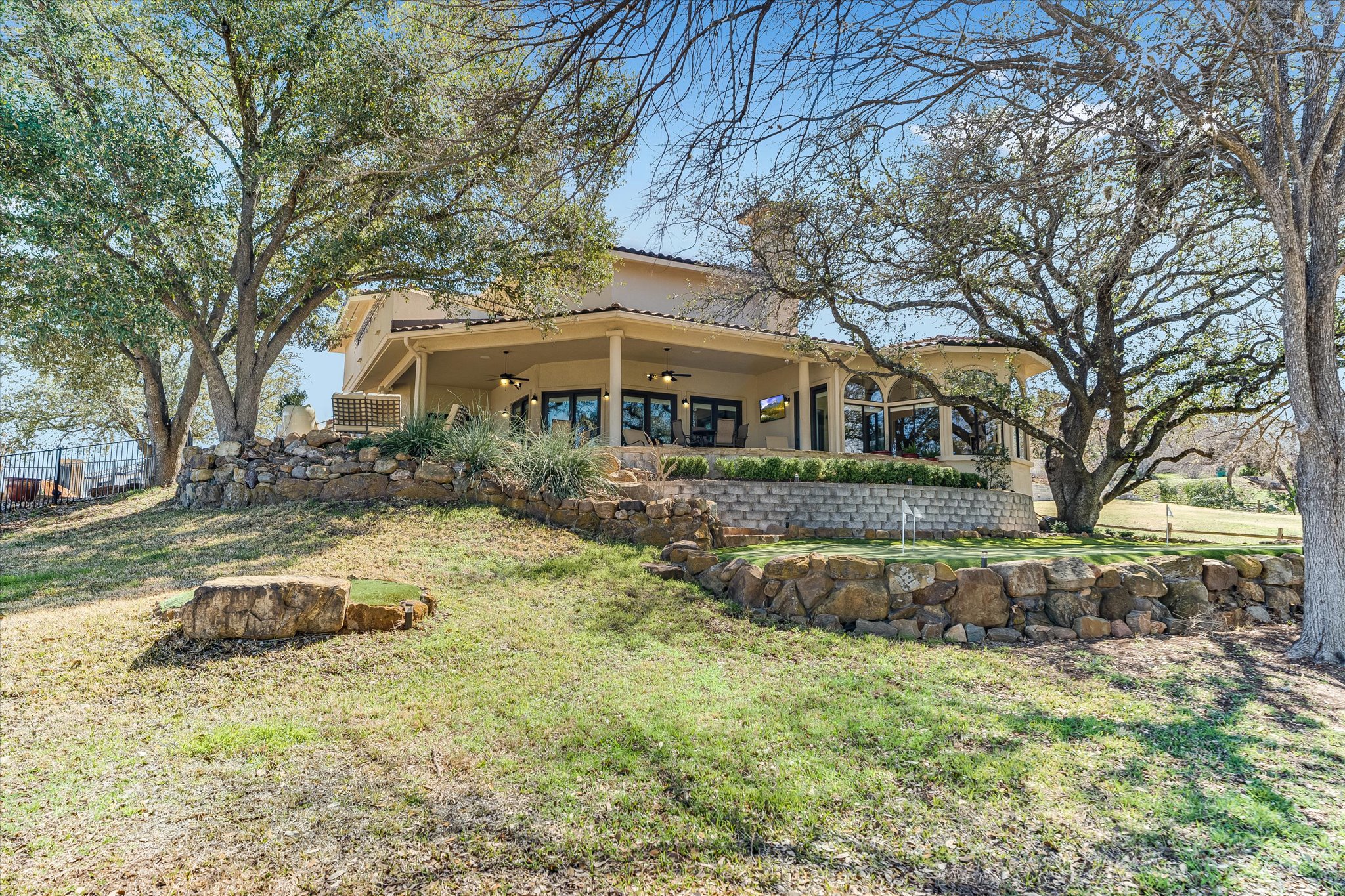 main property photo 26
