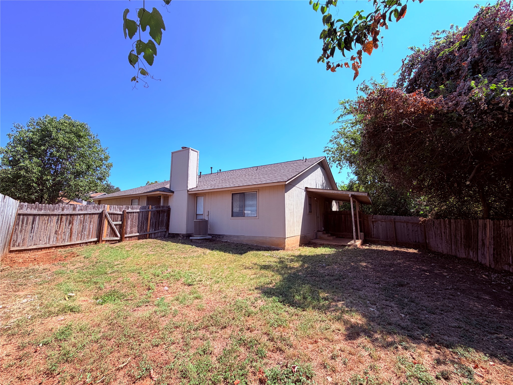 main property photo 30