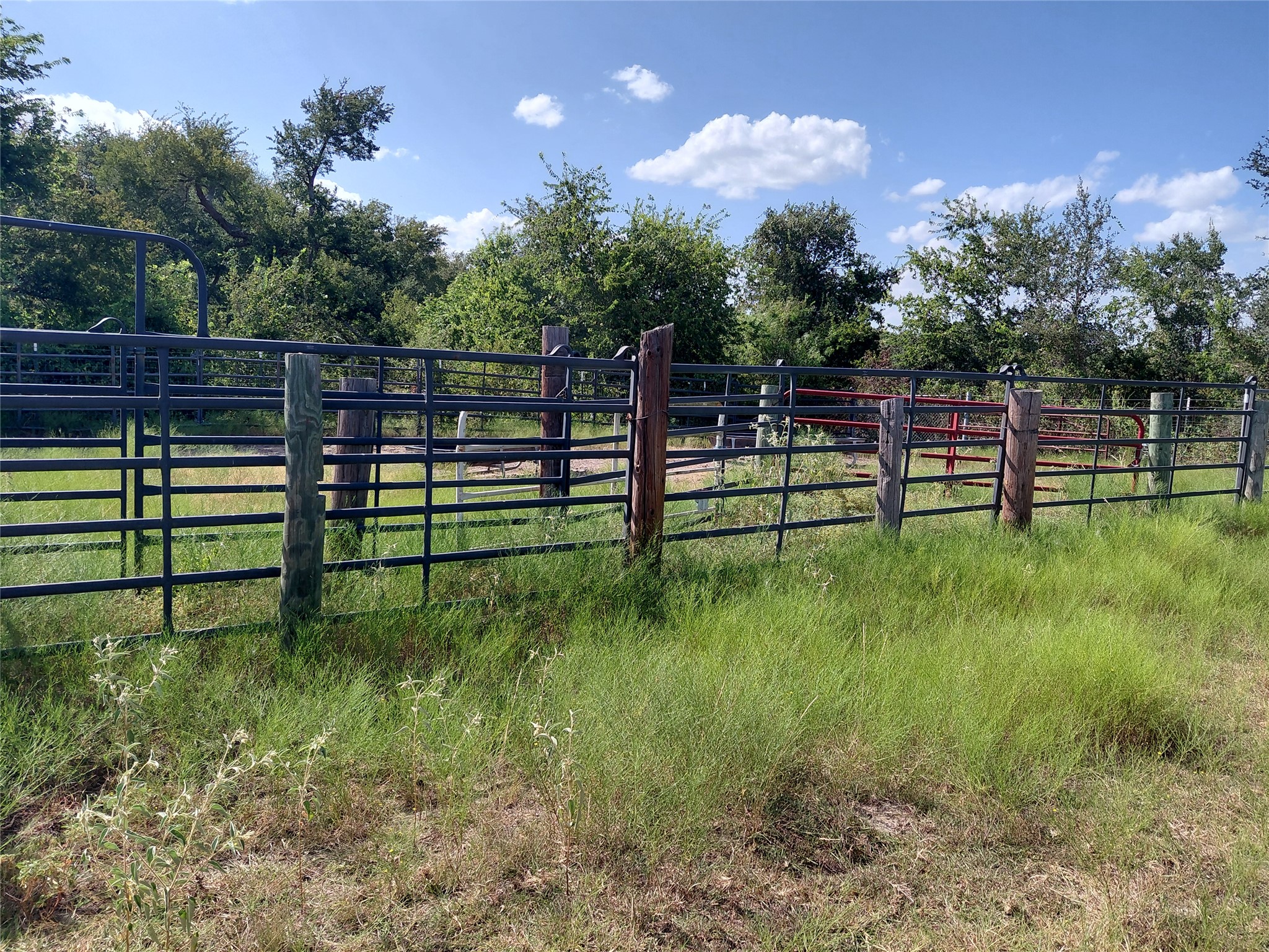 main property photo 11
