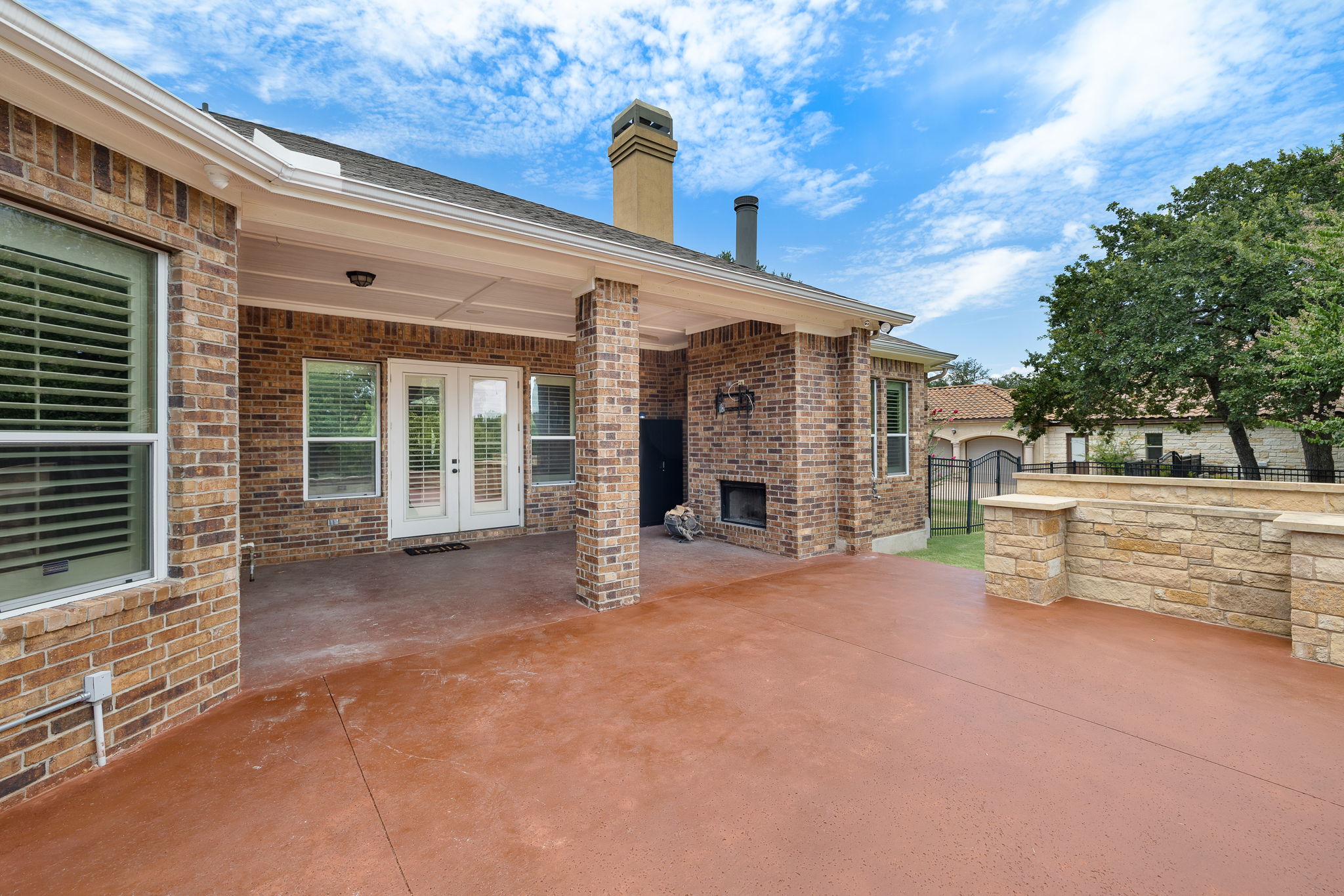 main property photo 32