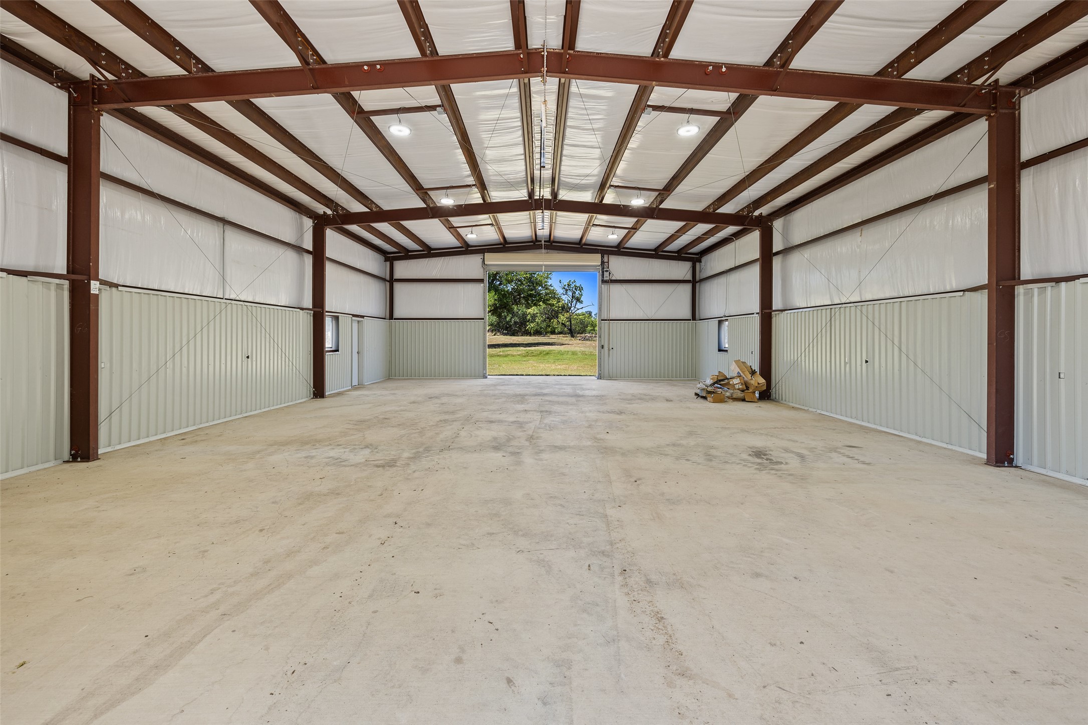 main property photo 35