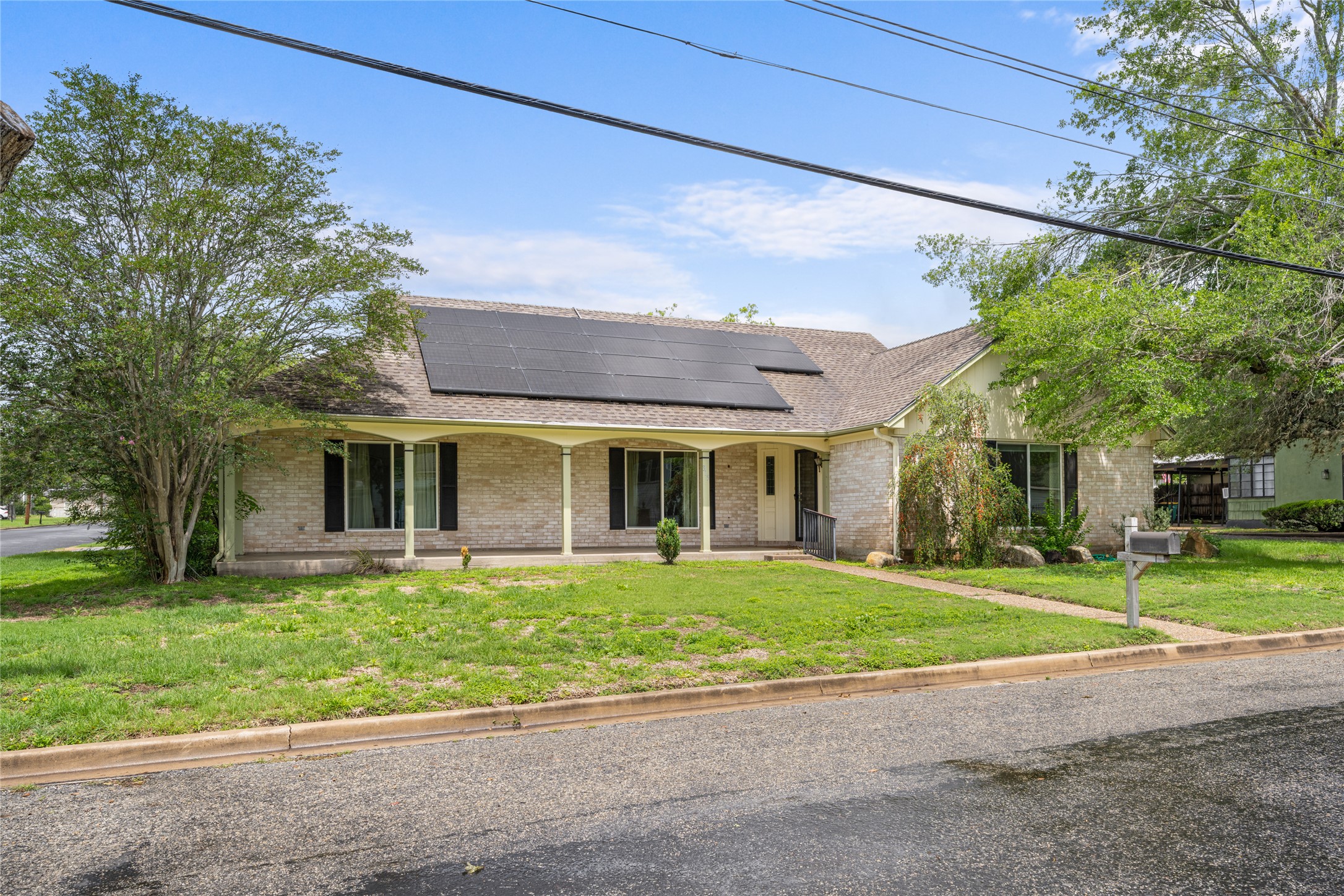 main property photo 29