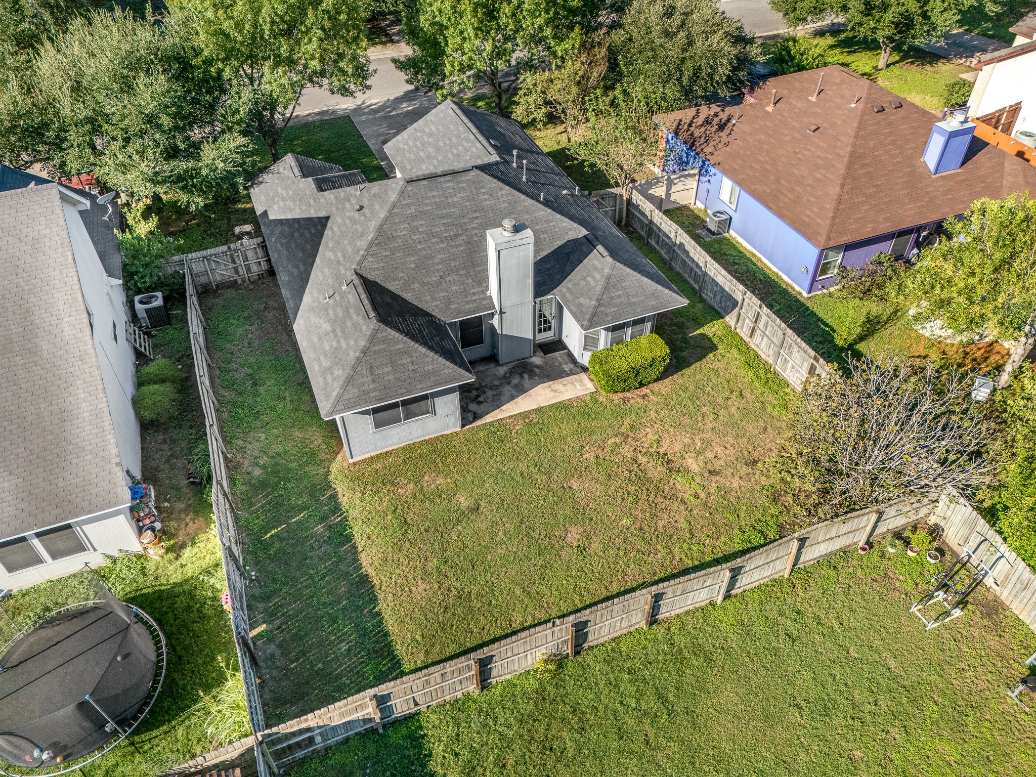 main property photo 16