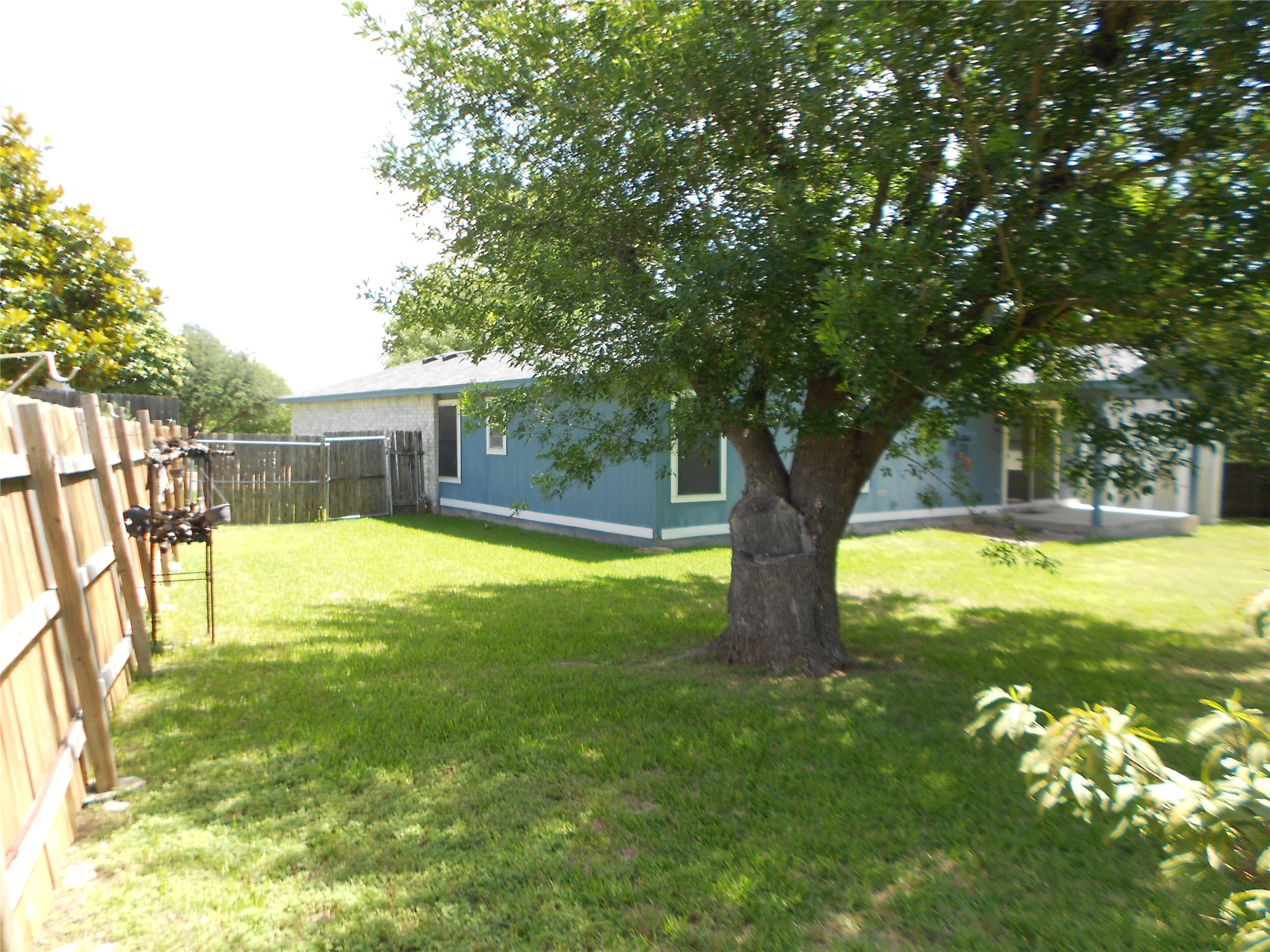 main property photo 32