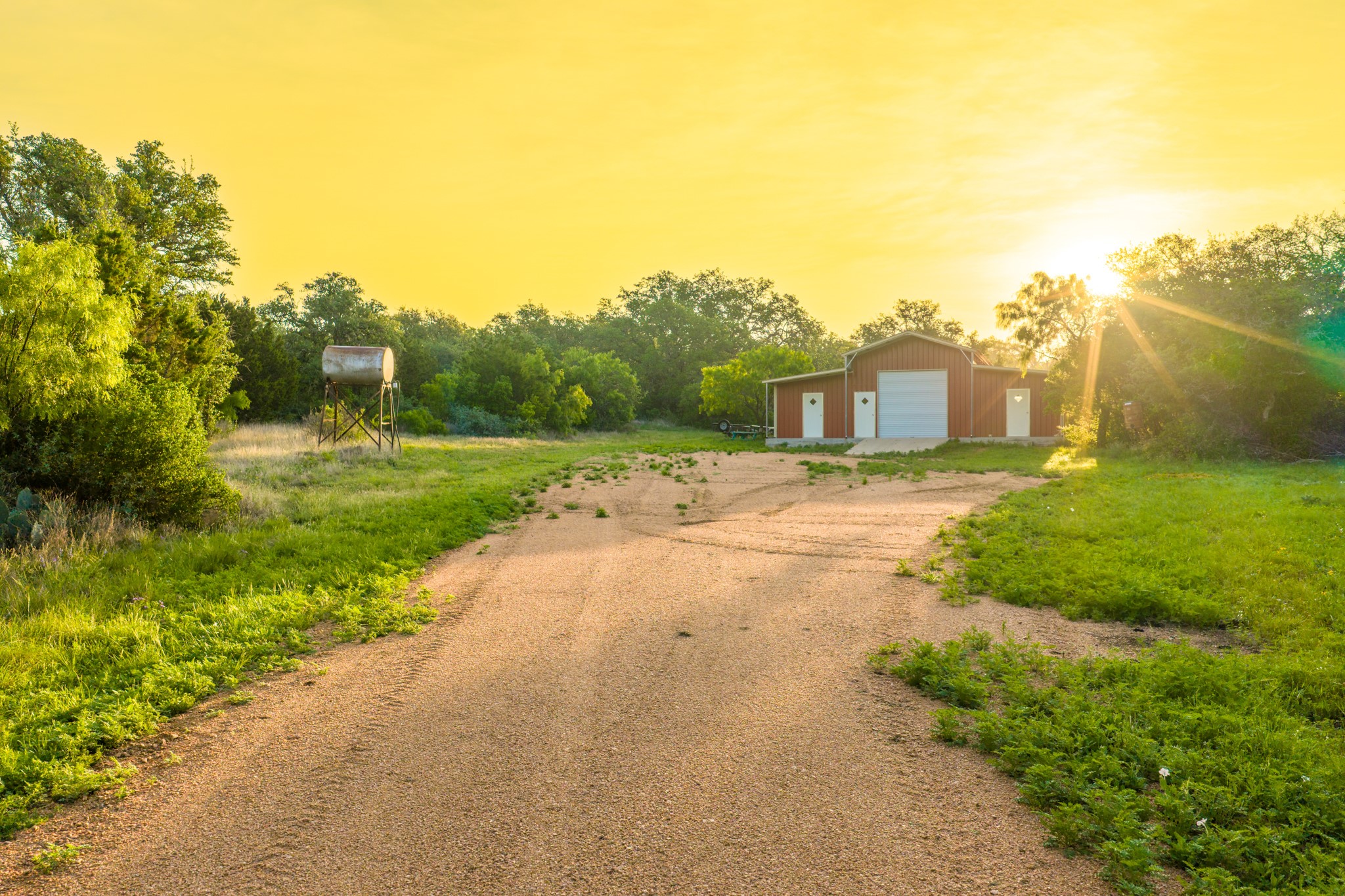 main property photo 30