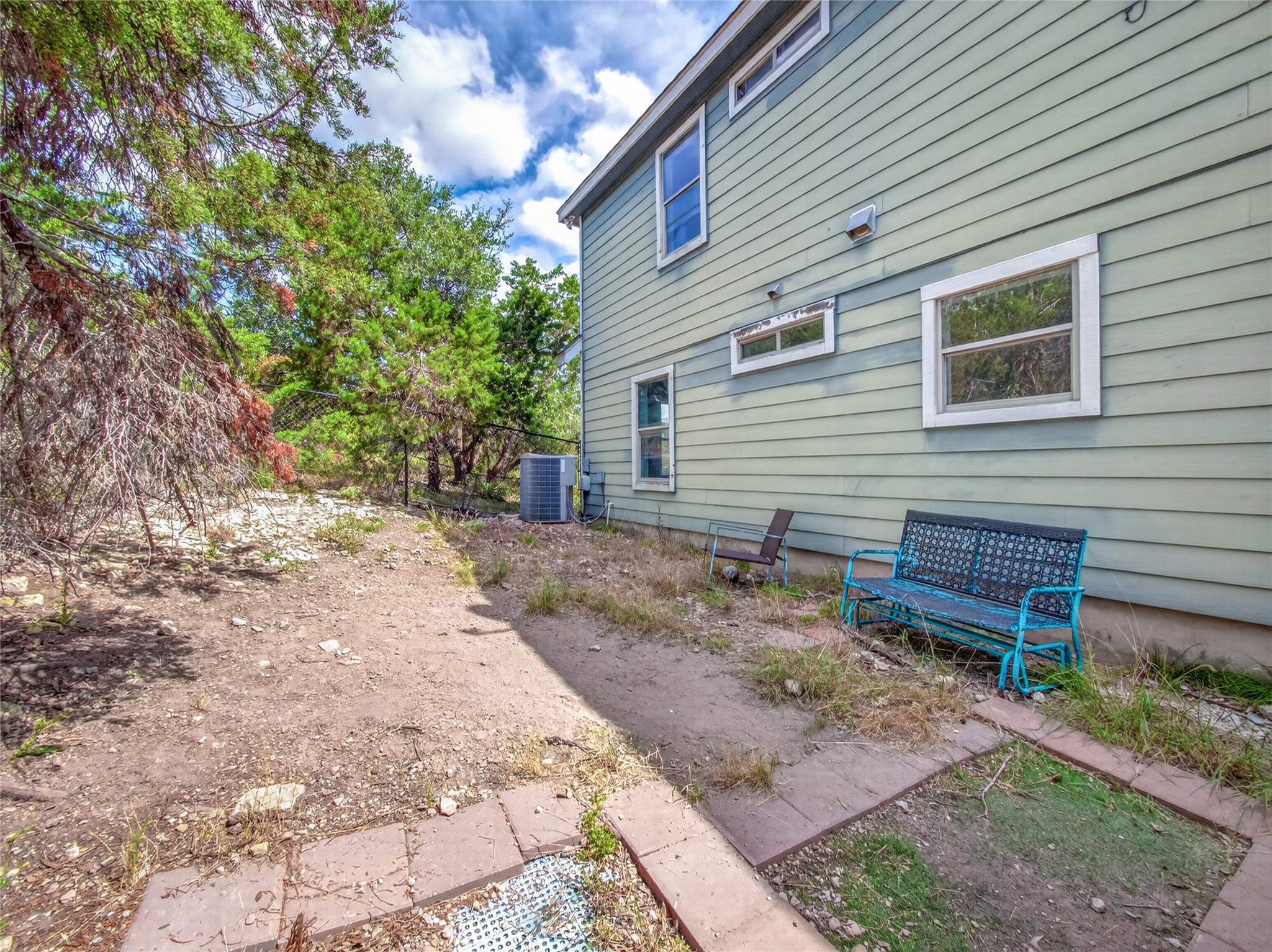 main property photo 28