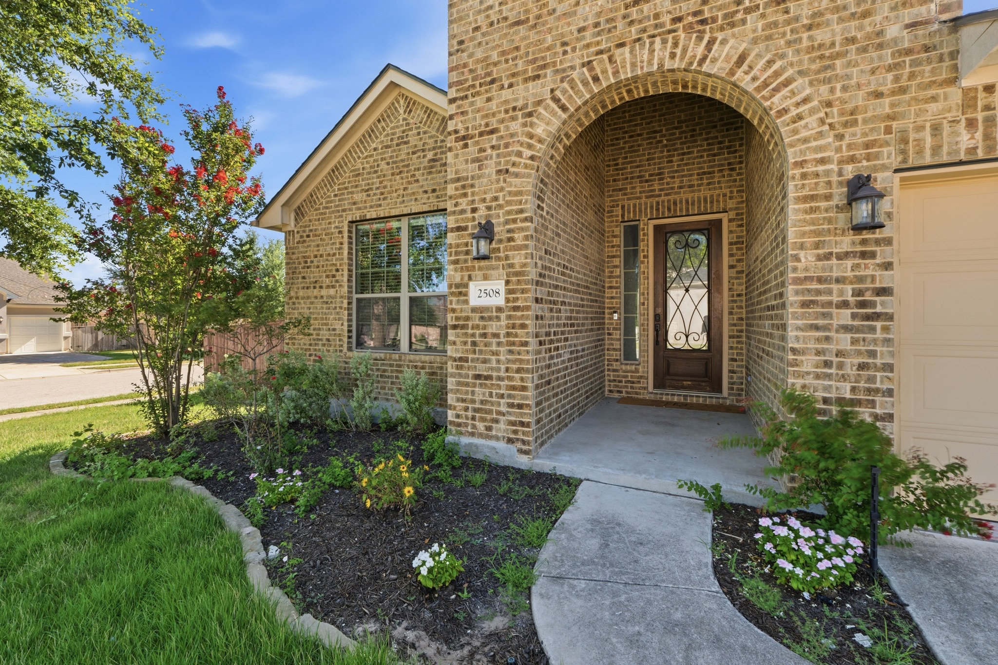 main property photo 3