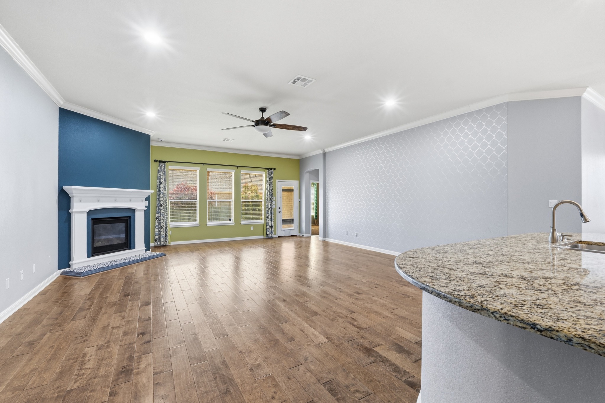 main property photo 5