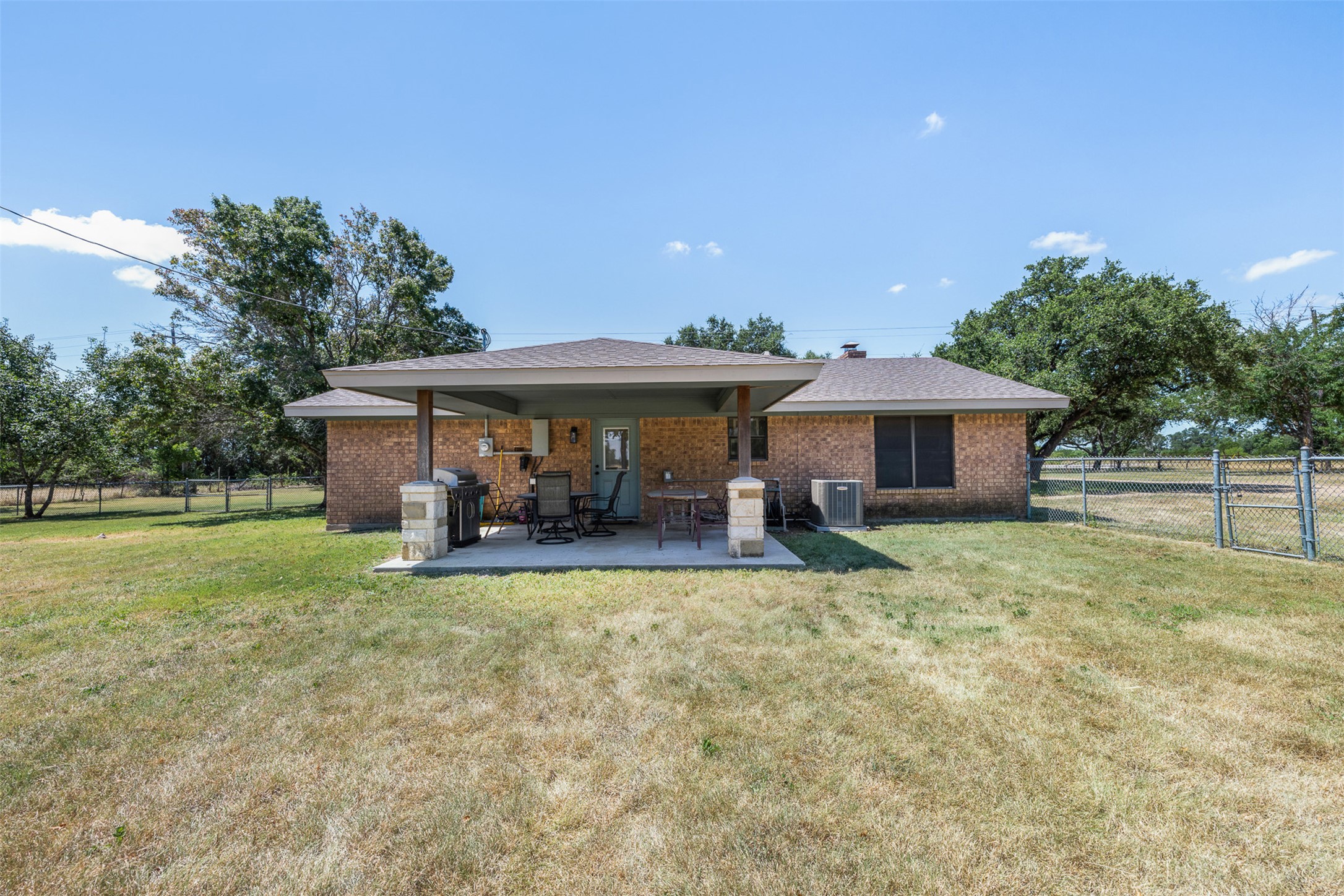 main property photo 24