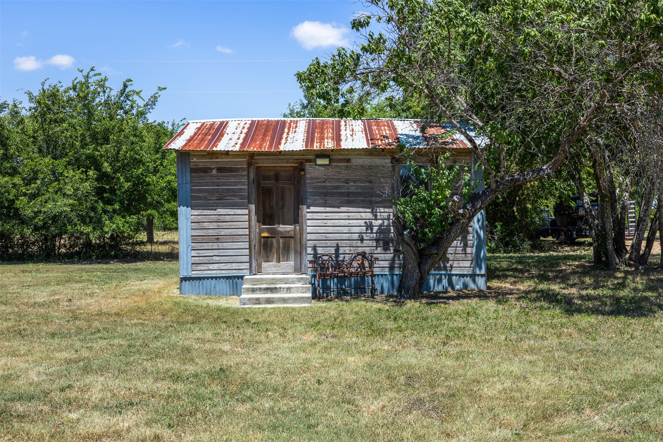 main property photo 34