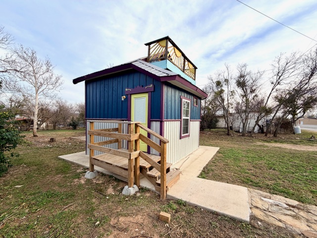 main property photo 6