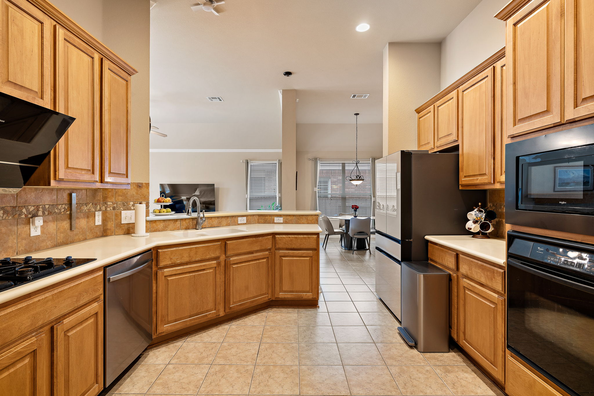 main property photo 14